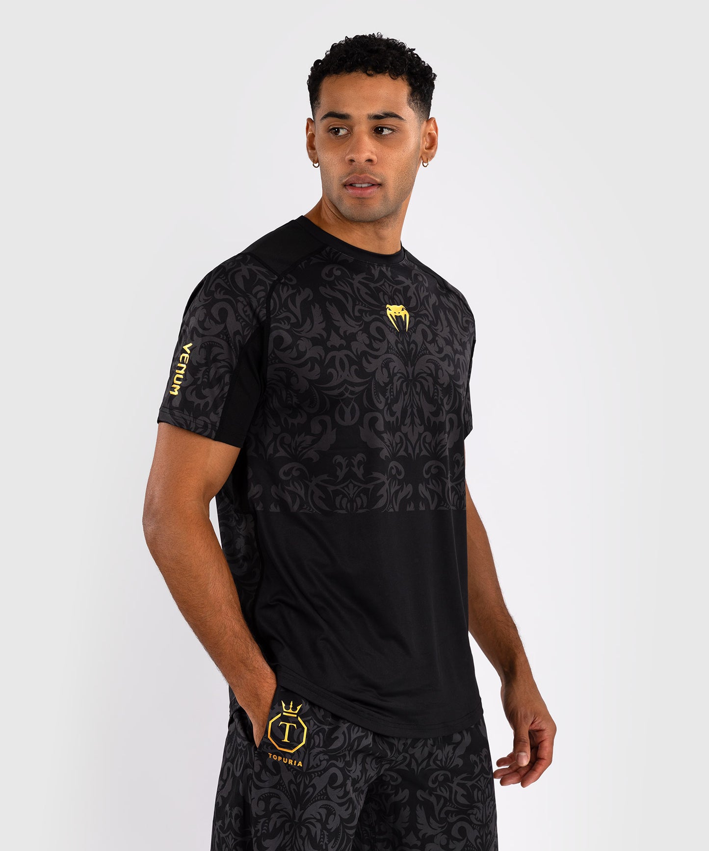 Venum x Topuria Unmatched Edition Camiseta Dry-Tech - Negro/Dorado