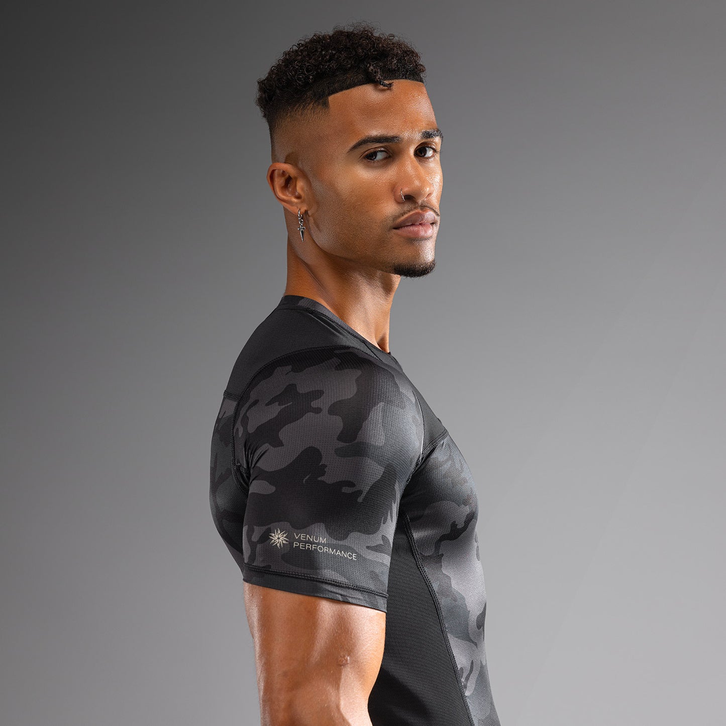 Venum G-Fit Air Rashguard de Manga Corta para Hombre - Camuflaje Urbano Digital
