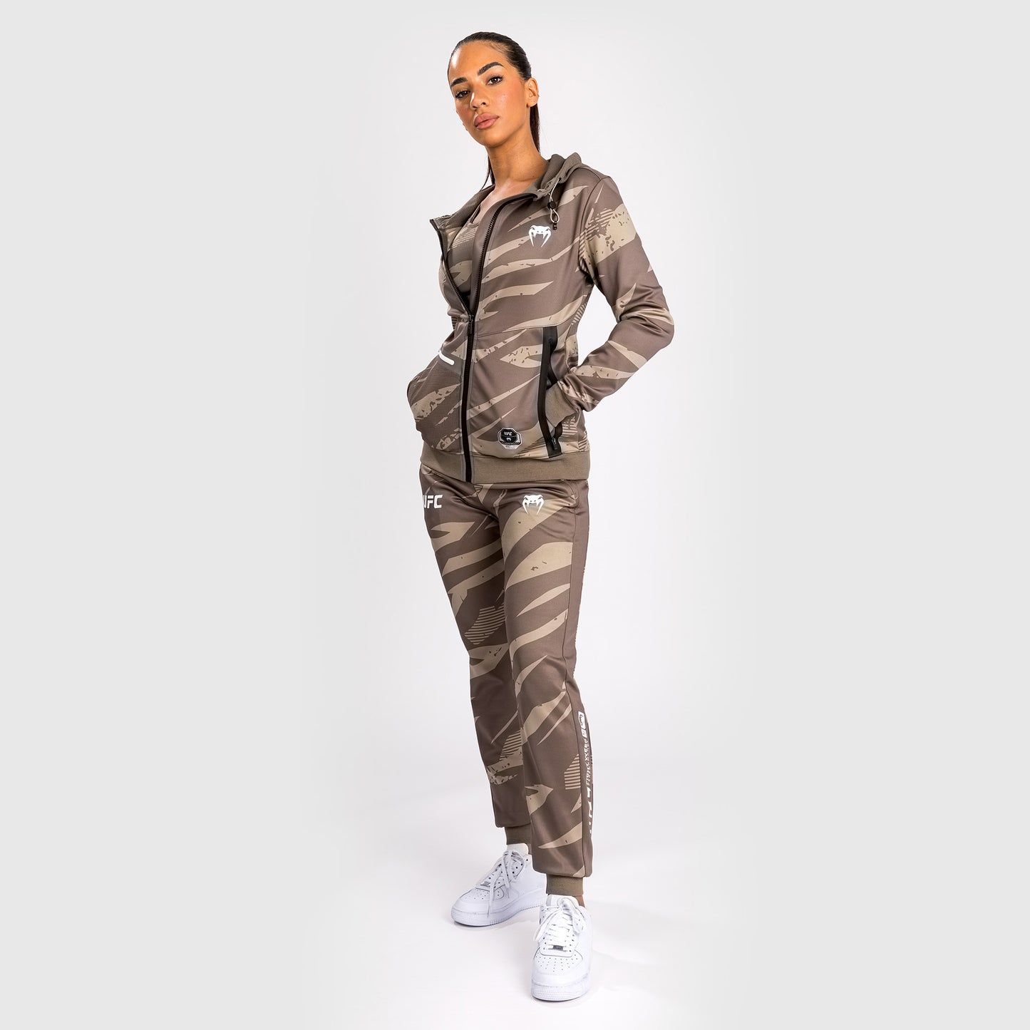 UFC Adrenaline By Venum Fight Week Sudadera Con Capucha para Mujer - Desert Camo