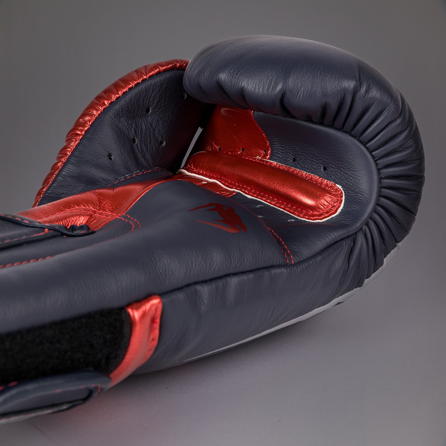 Venum Giant 3.0 Guantes de boxeo - Azul marino/Rojo - Edición especial