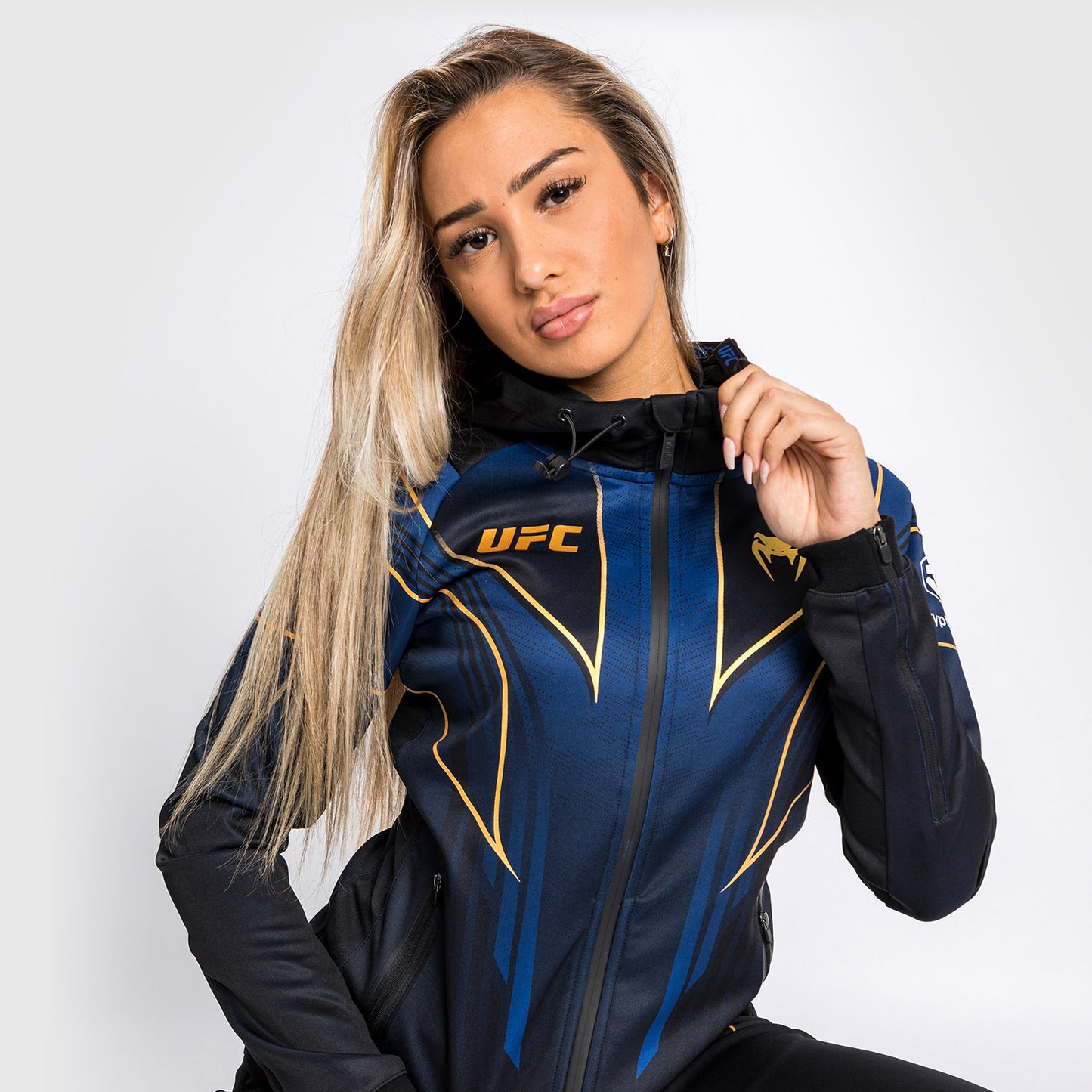 Sudadera con capucha Walkout para mujer UFC Venum Authentic Fight Night 2.0 - Midnight Edition - Champion