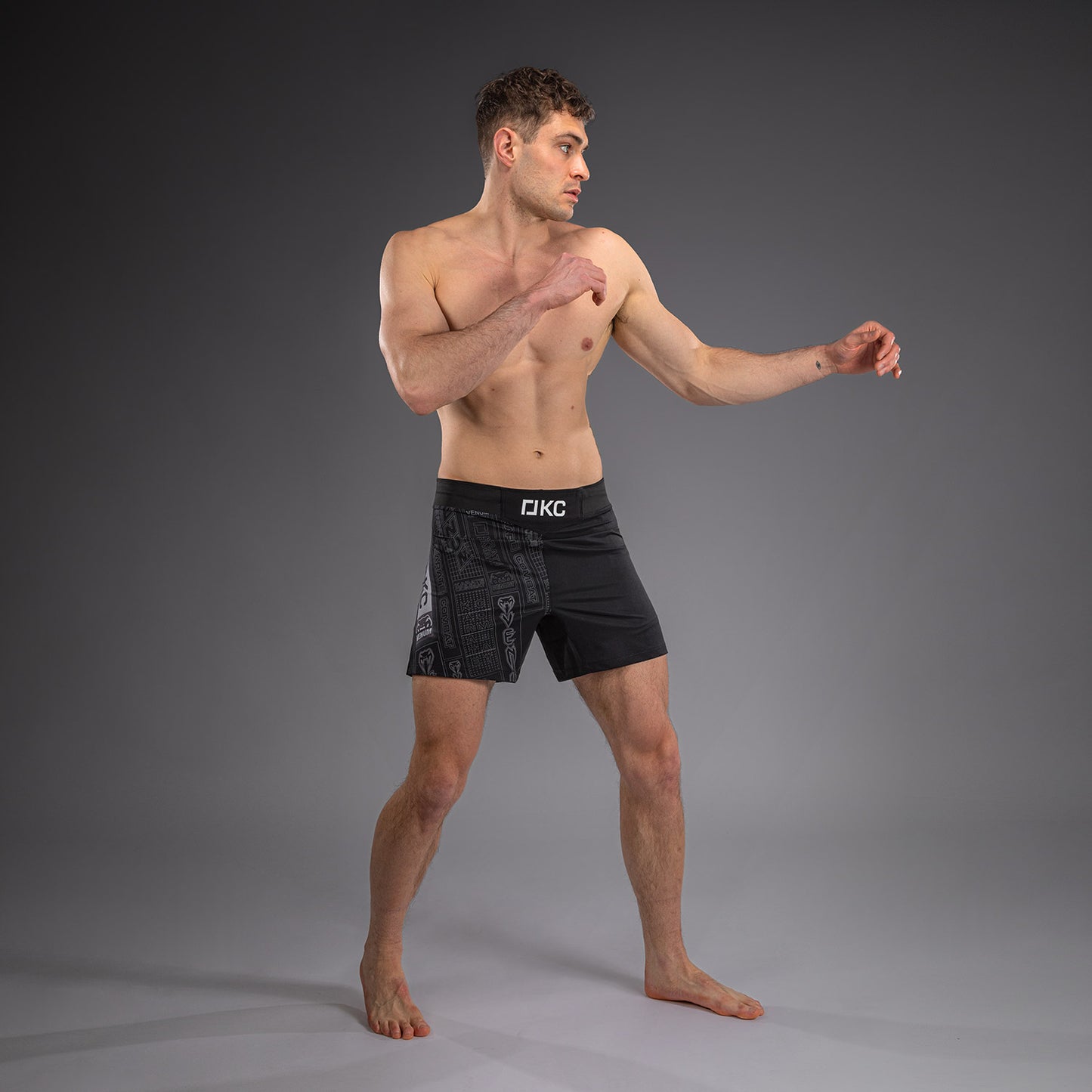 Karate Combat by Venum Short de Combate – Negro/Gris