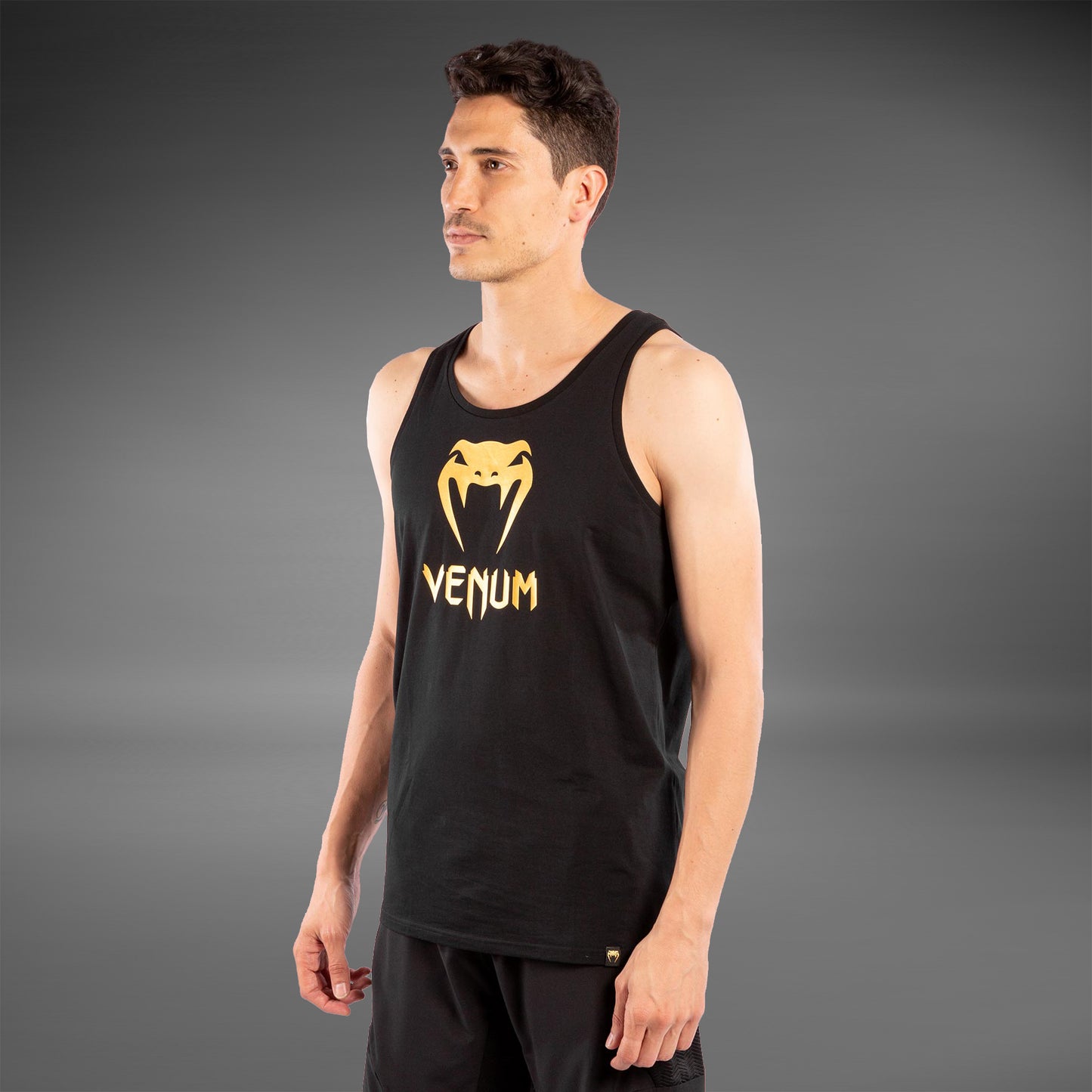 Camiseta sin mangas Venum Classic - Negro/Dorado
