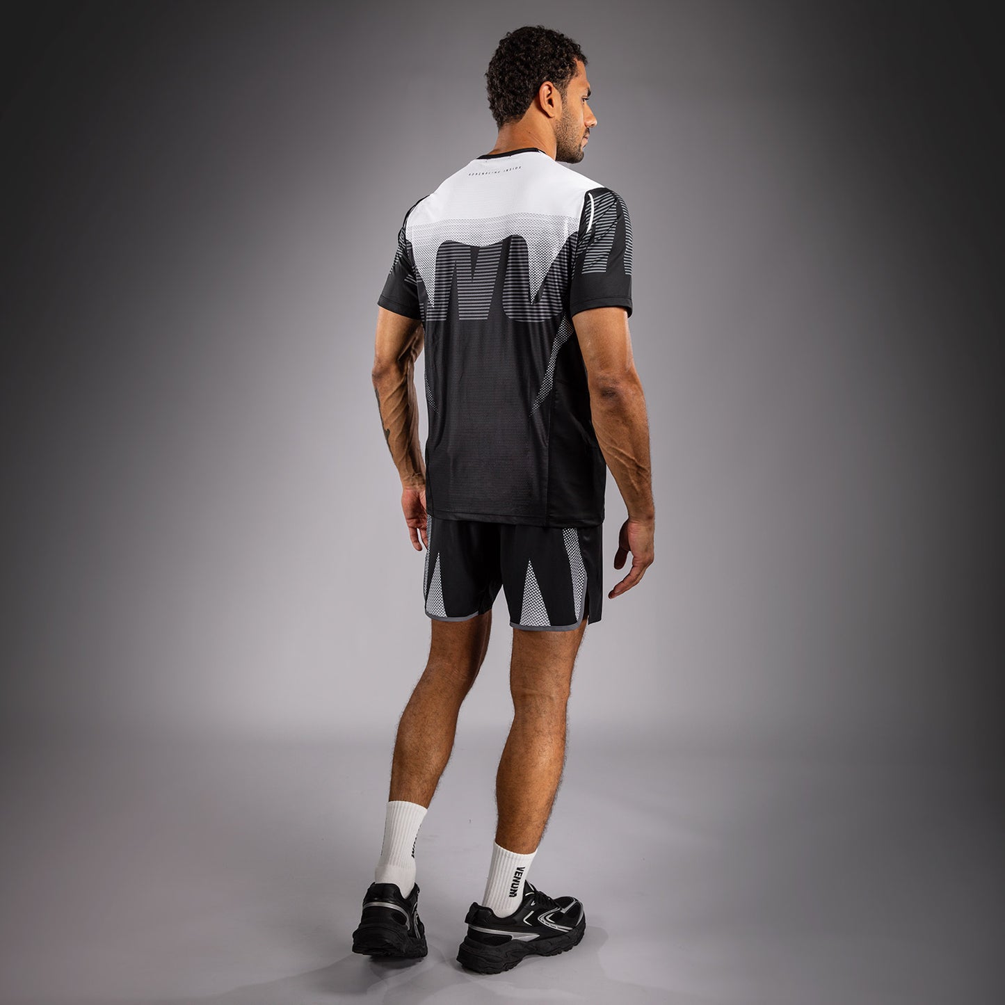 Venum Adrenaline Camiseta Dry Tech – Negro/Gris Plata