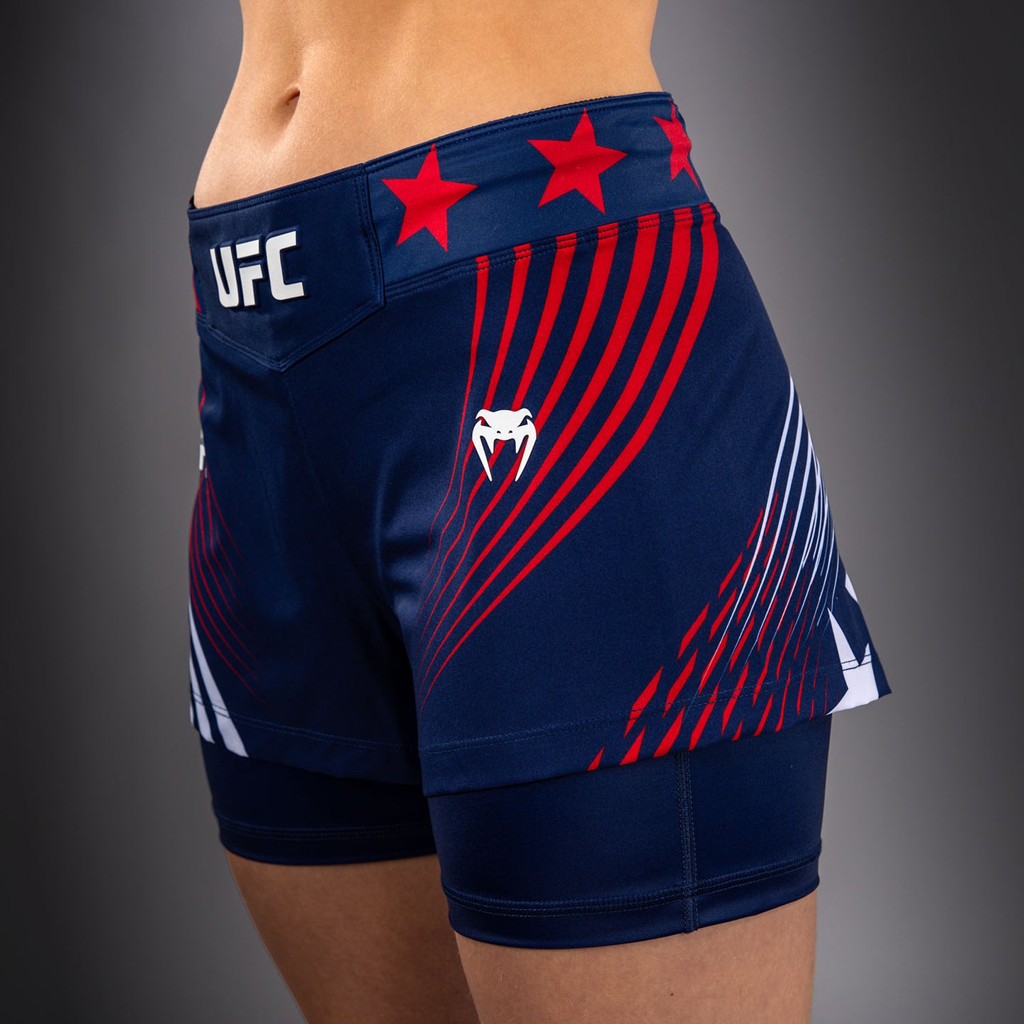 Official UFC Freedom 250 by Venum Authentic Fight Night Fight Shorts para mujer - Azul