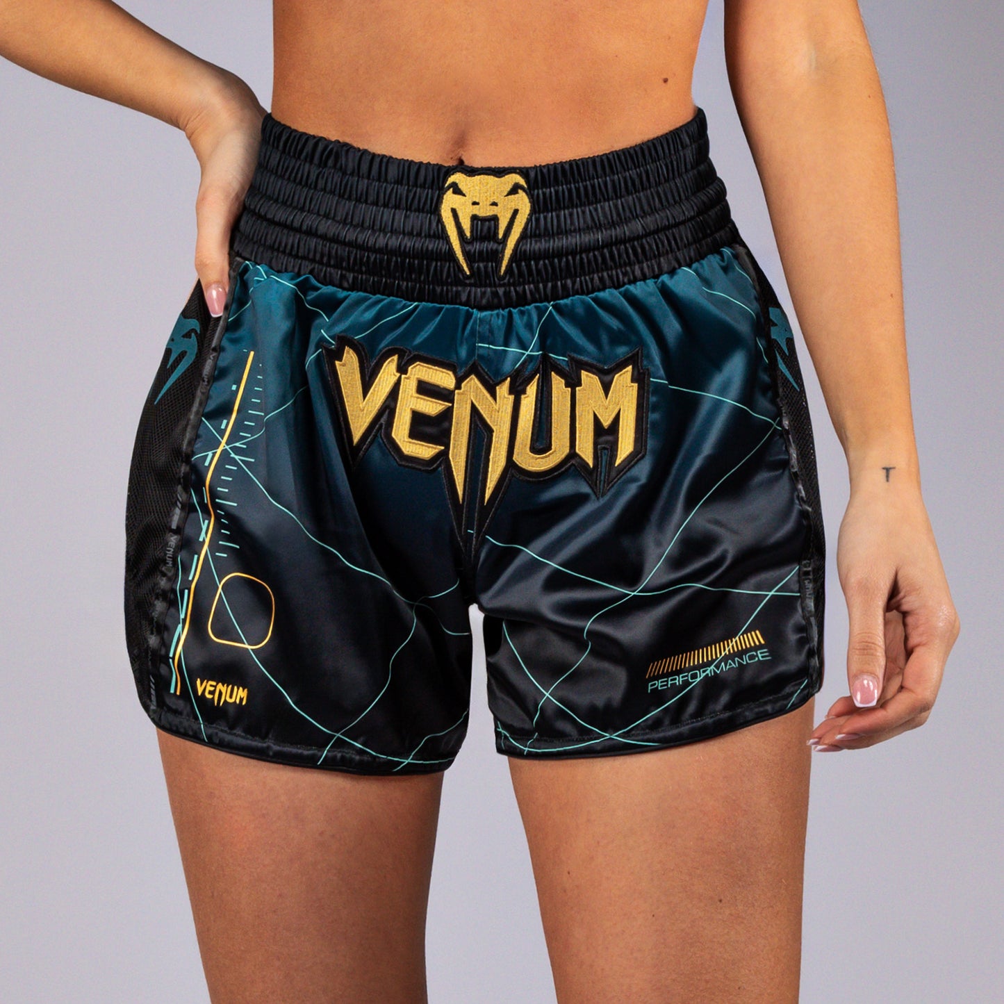 Venum Tactical XT Short Muay Thai Mujer - Negro/Verde Bosque