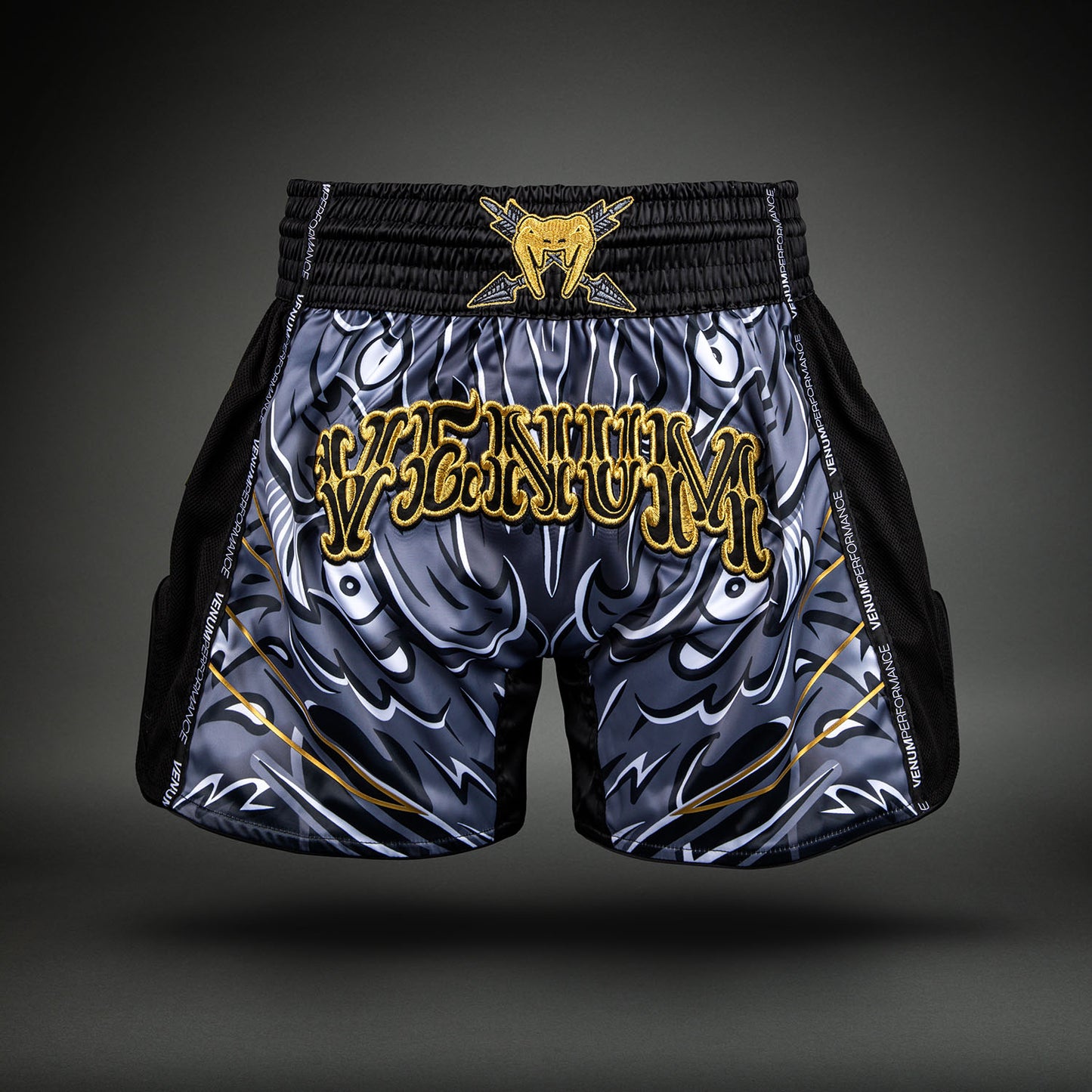 Venum Wolf Atak Short de Muay Thai – Negro/Gris