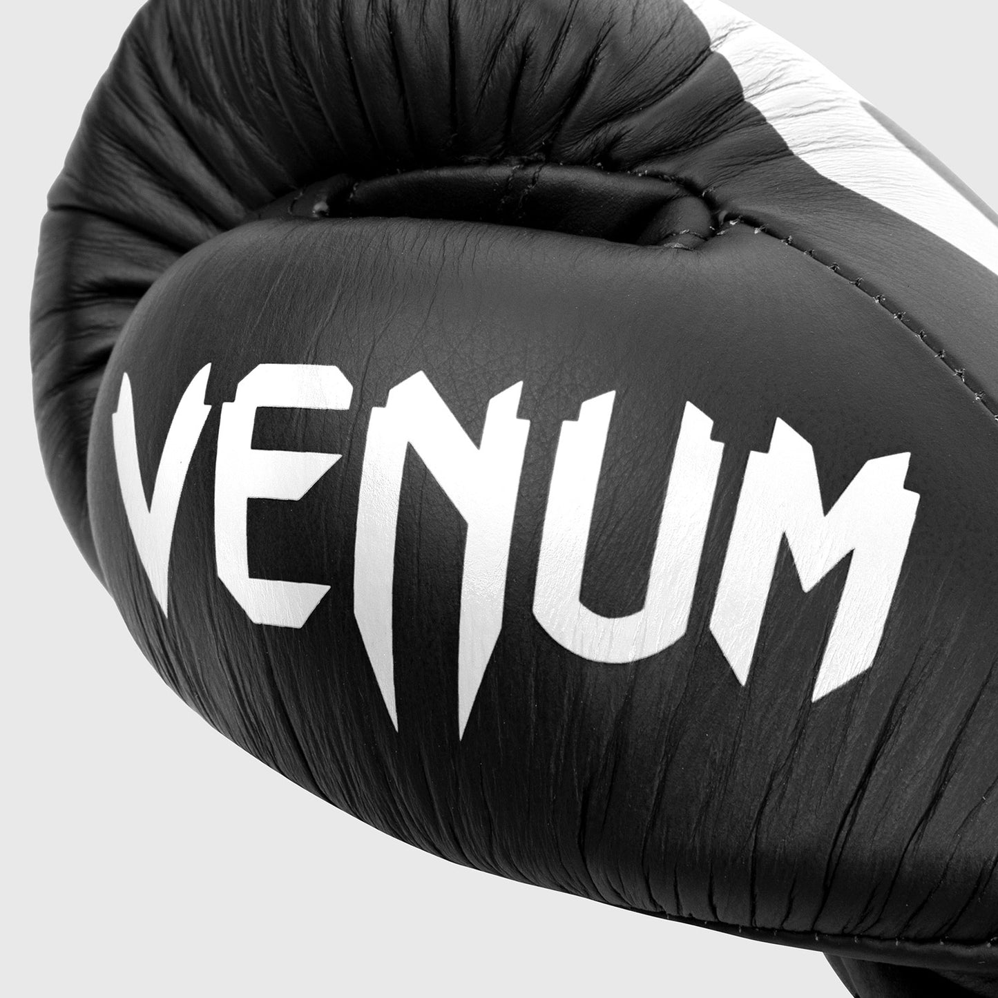 Guantes de Boxeo profesional Venum Giant 2.0  – cordones