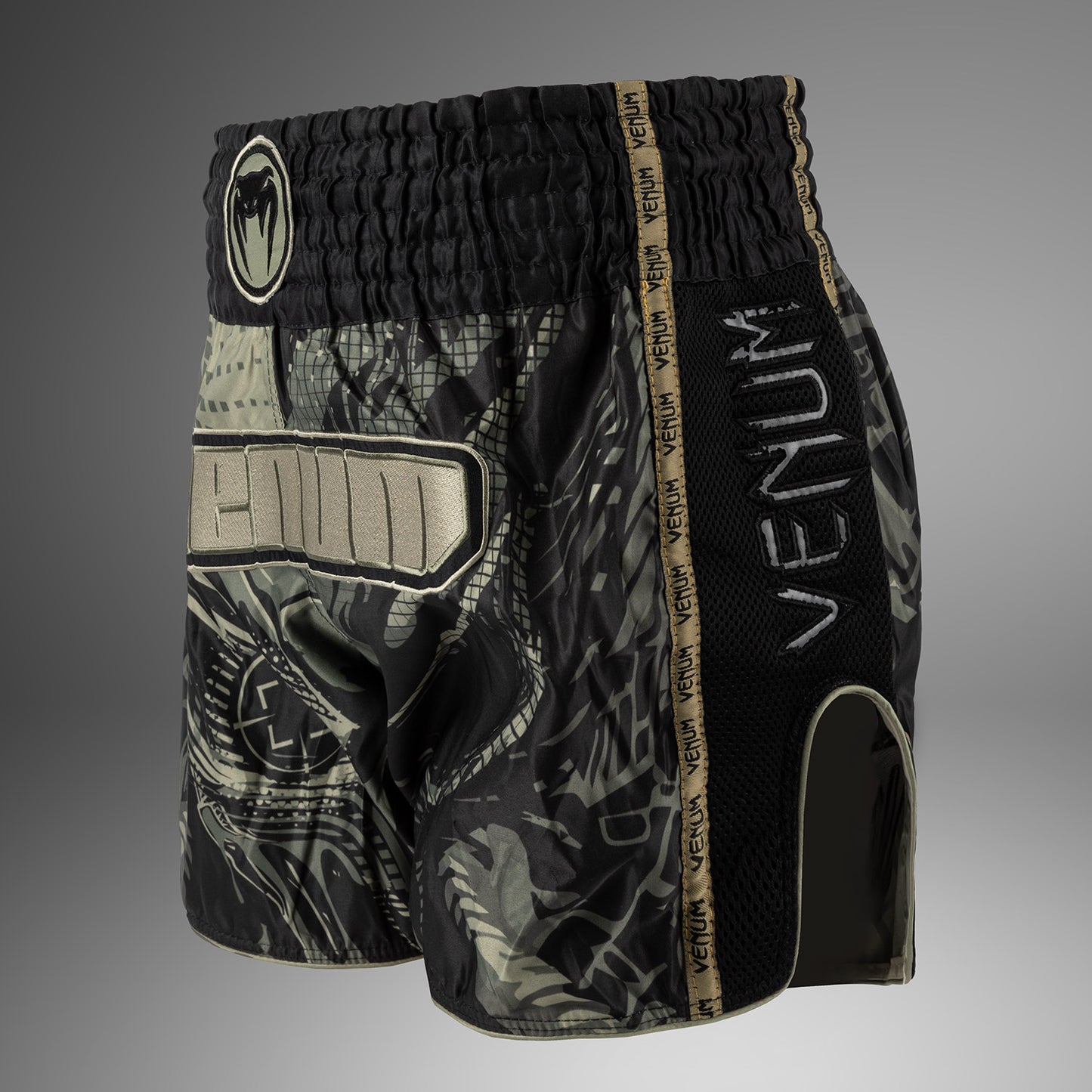 Venum Invader Pantalones Cortos de Muay Thai - Negro/Sand