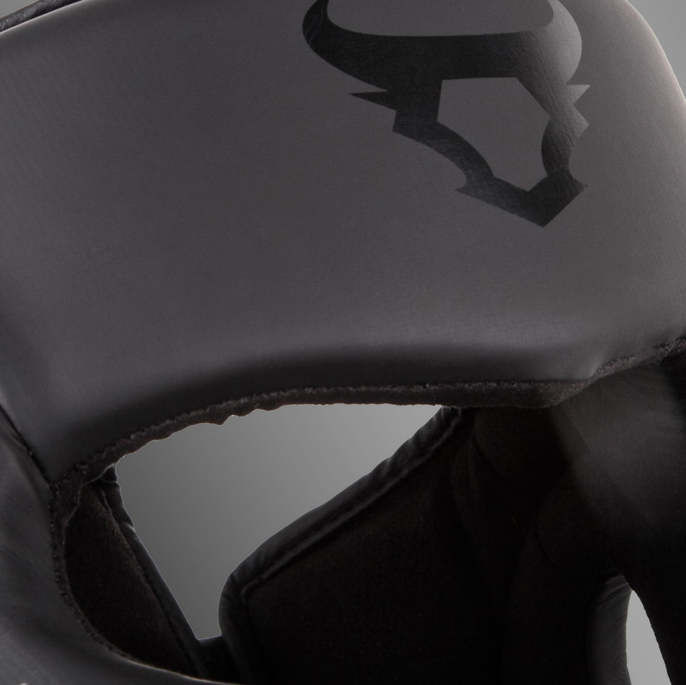 Ringhorns Charger by Venum Casco – Negro/Negro