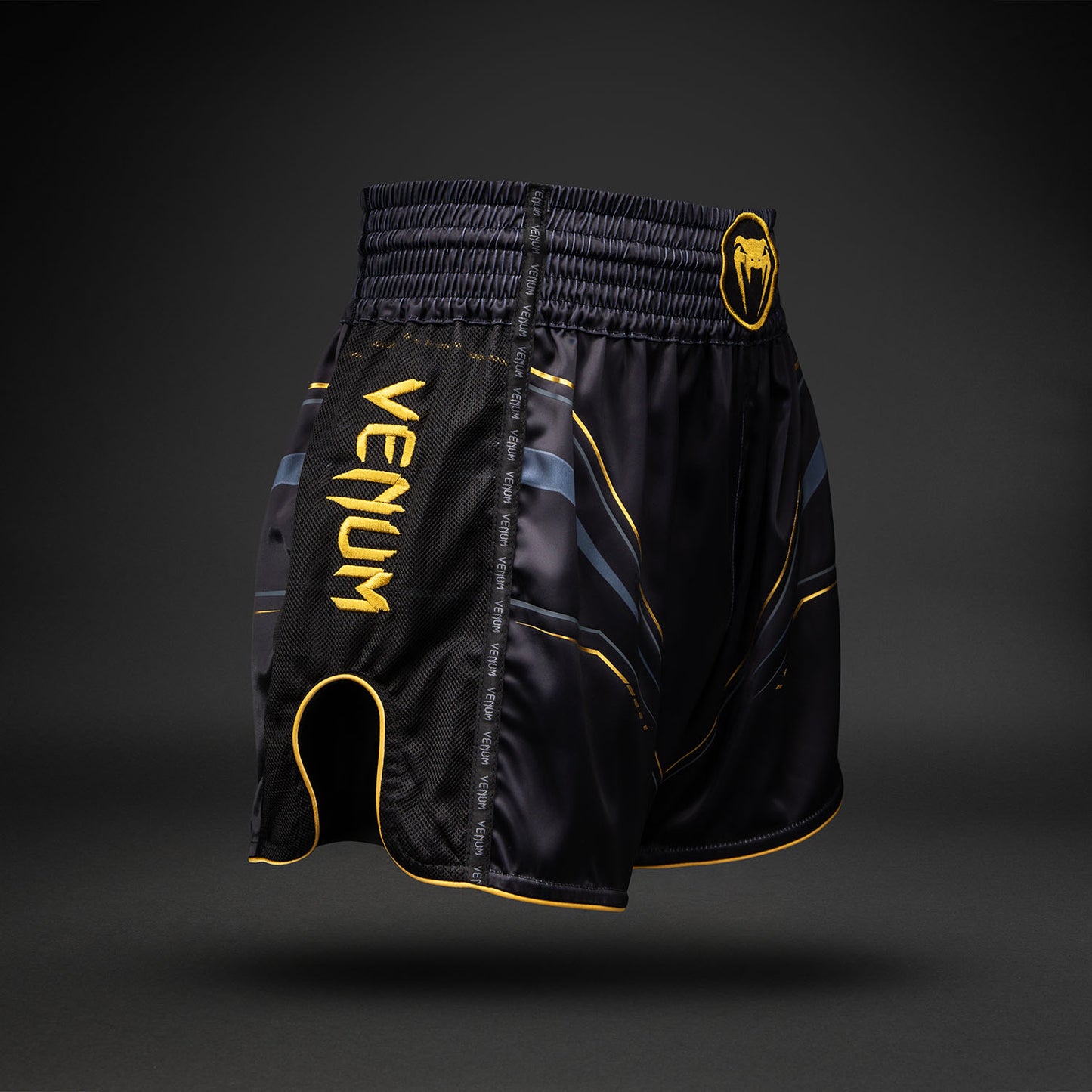 Venum Streamline Short de Muay Thai – Negro/Oro
