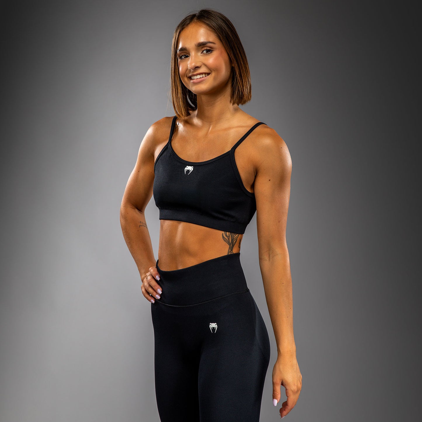 Venum Sculpt Sujetador Deportivo Mujer – Negro/Blanco