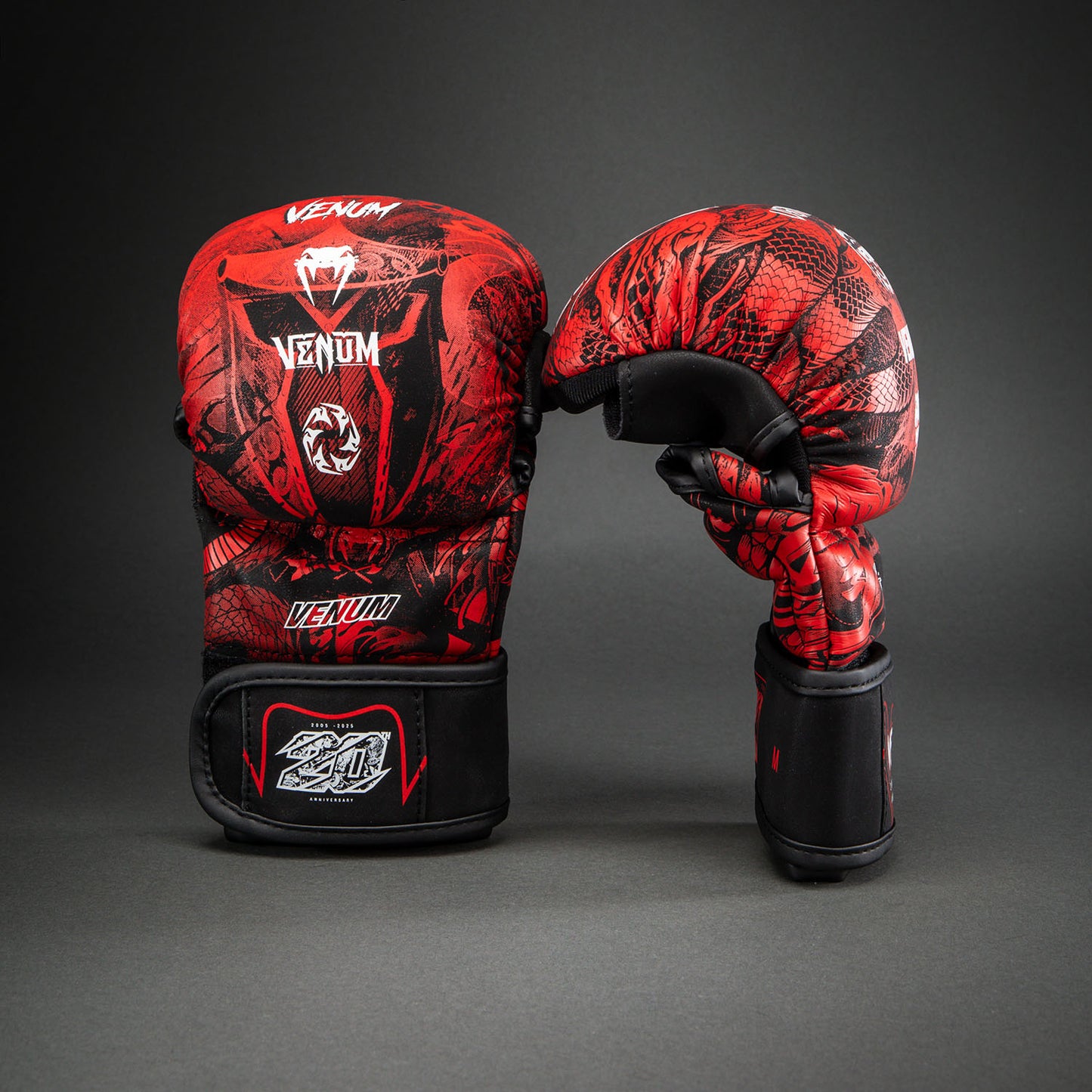 Venum 20th Anniversary Guantes de Sparring - Negro/Rojo