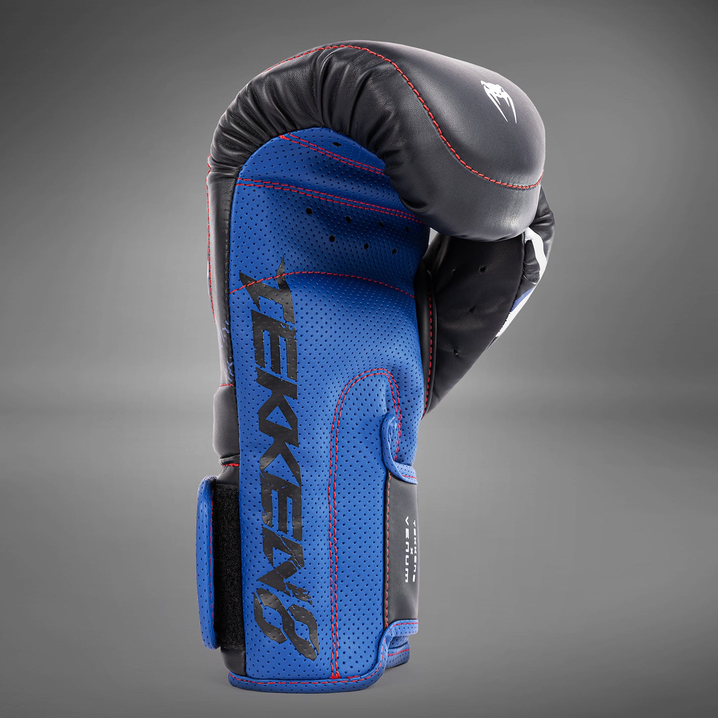 Venum x TEKKEN 8 - Jin Kazama Guantes de Boxeo - Azul/Negro/Blanco