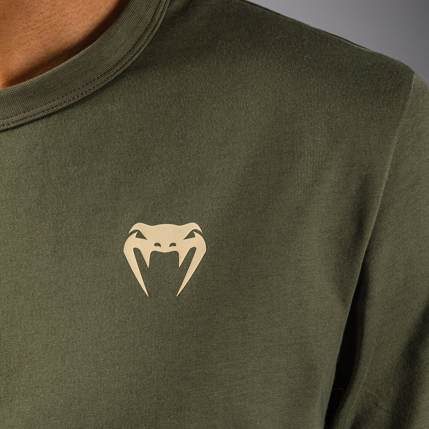 Venum x Rajadamnern Camiseta - Verde Militar
