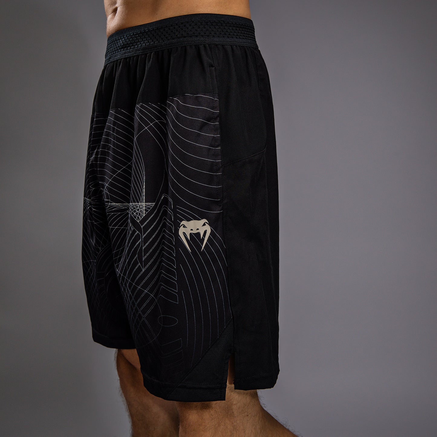 Venum G-Fit Air Pantalones Cortos de Entrenamiento para Hombre - deep Black/desert Sand