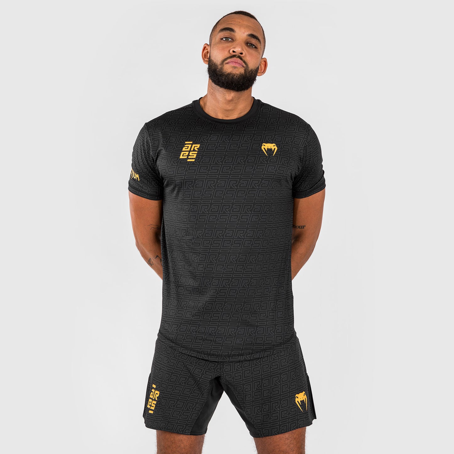 Venum x Ares Camiseta Dry-Tech para Hombre - Negro/Dorado