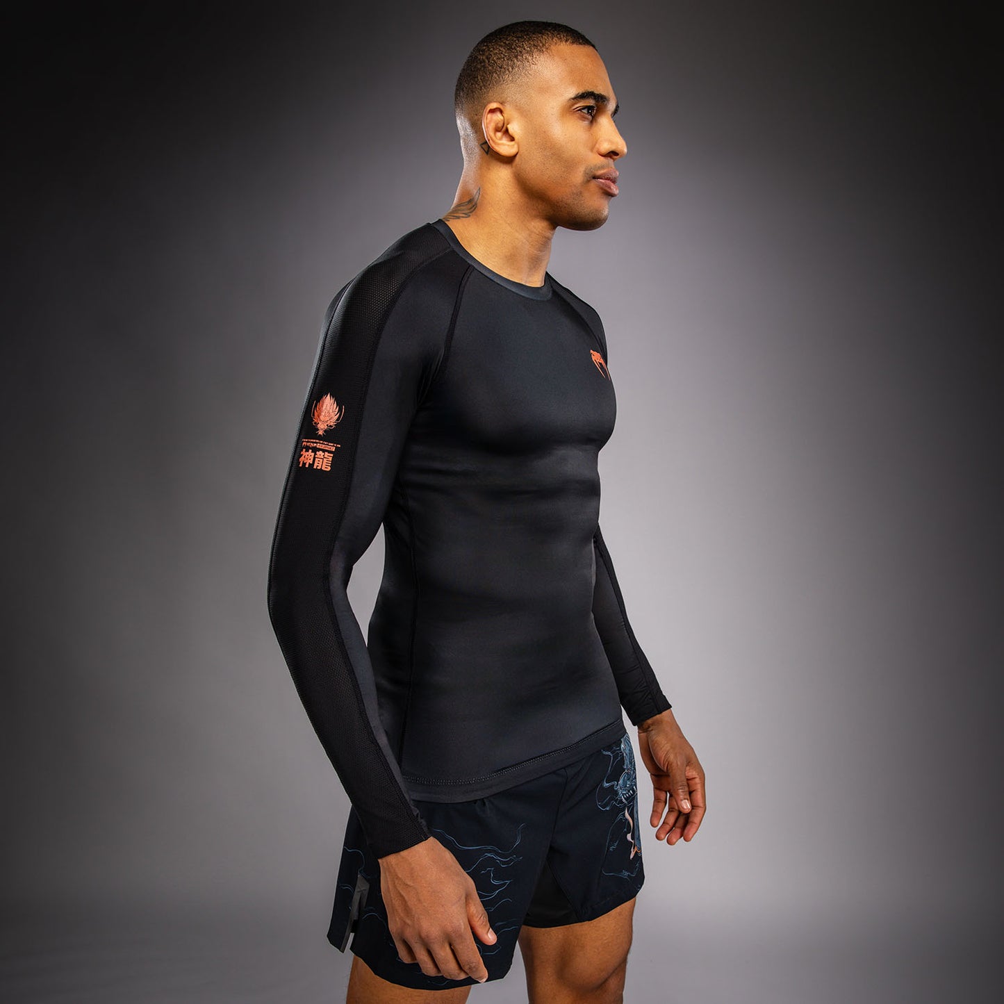 Venum Thunder Dragon Rashguard Manga Larga – Negro/Gris/Cobre