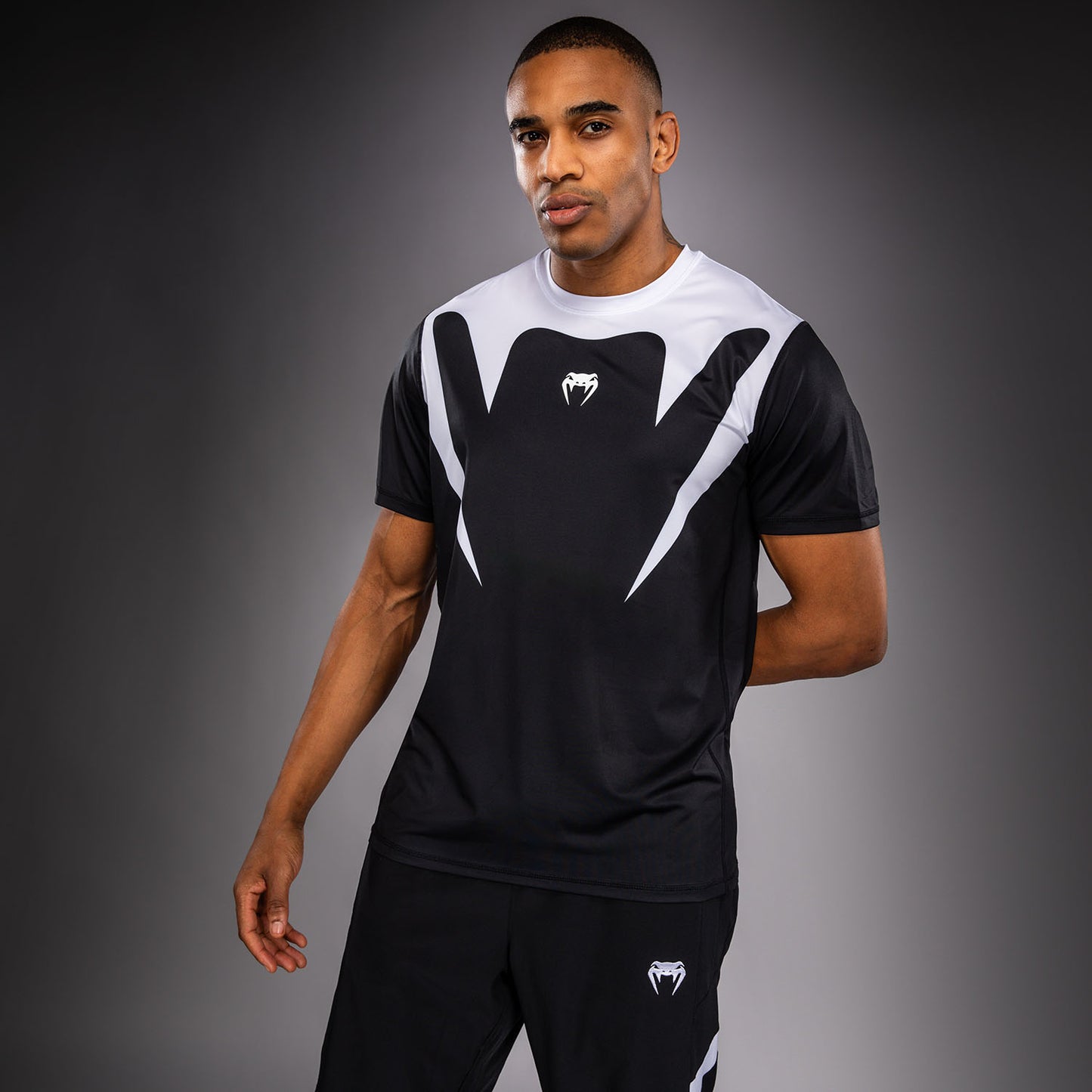 Venum Attack 90 Camiseta Dry Tech – Blanco/Negro