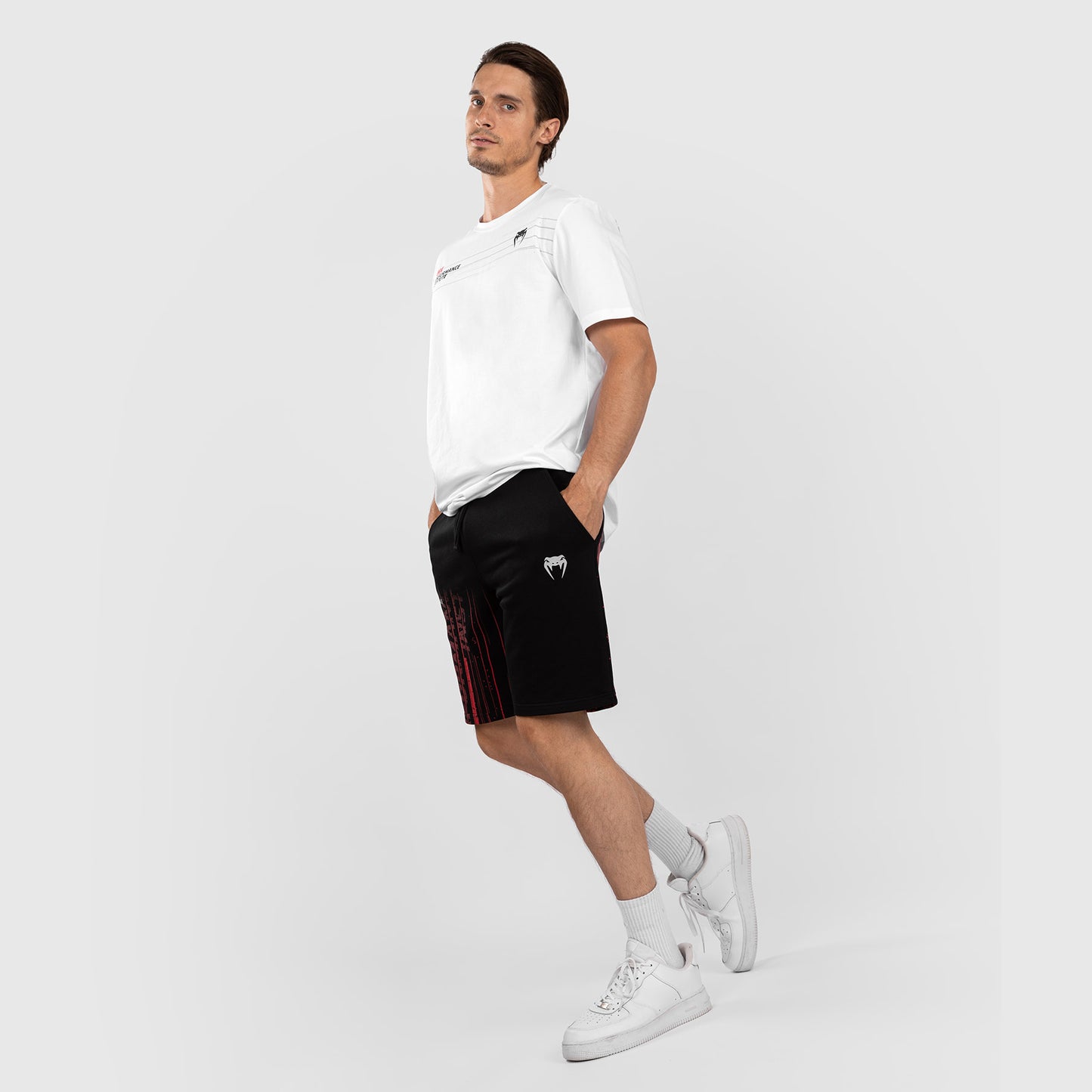 UFC Venum Performance Institute 2.0 Pantalón Corto de Algodón para Hombre - Negro/Rojo