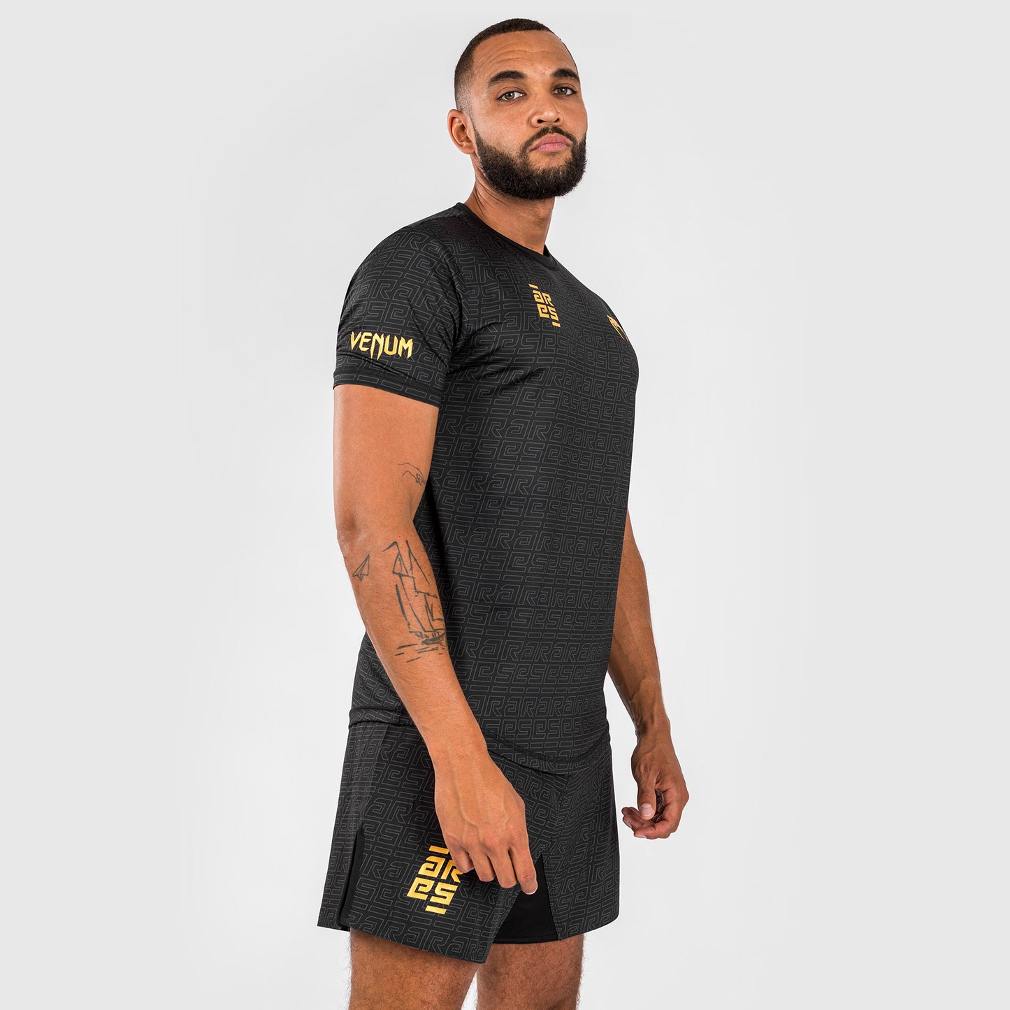 Venum x Ares Camiseta Dry-Tech para Hombre - Negro/Dorado