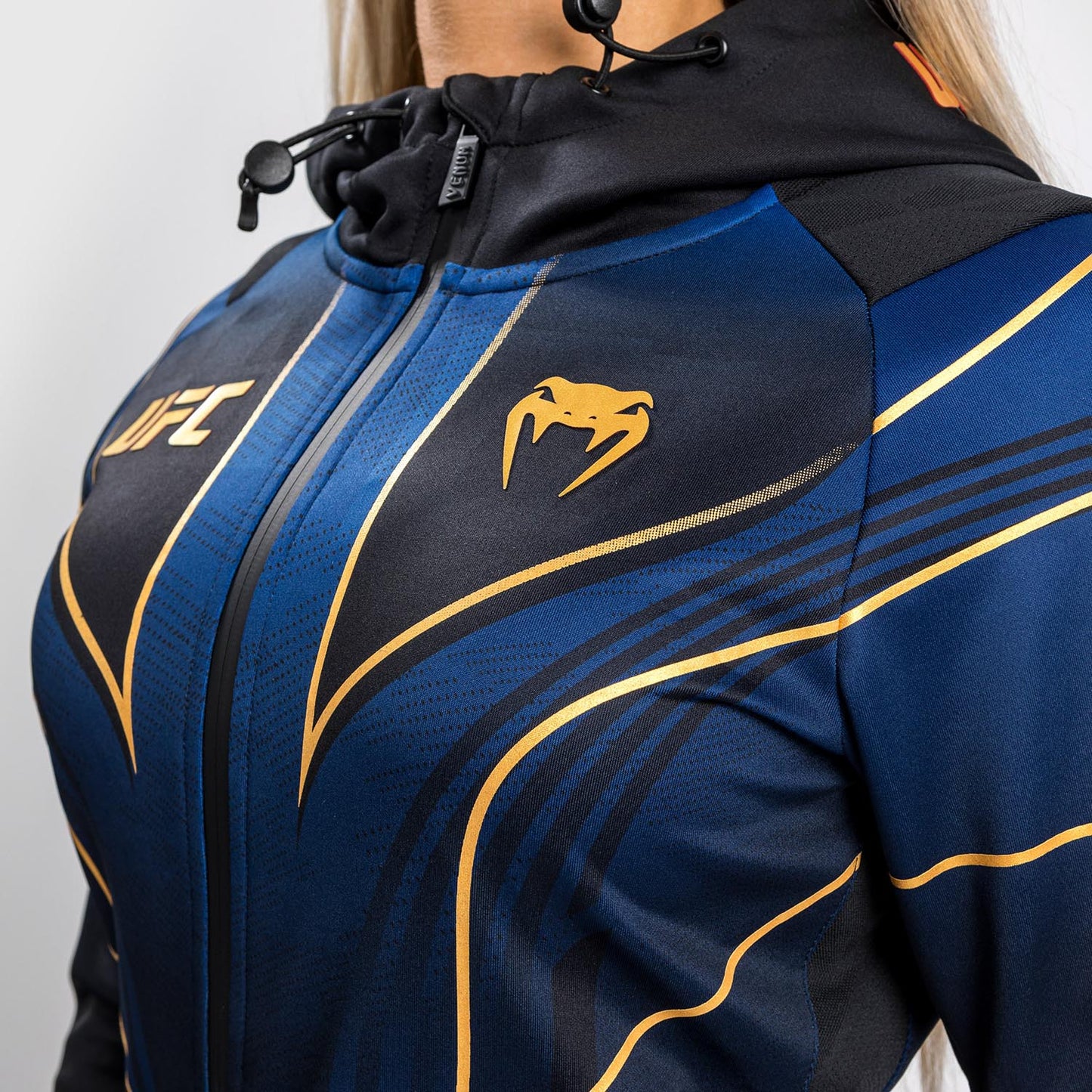 Sudadera con capucha Walkout para mujer UFC Venum Authentic Fight Night 2.0 - Midnight Edition - Champion