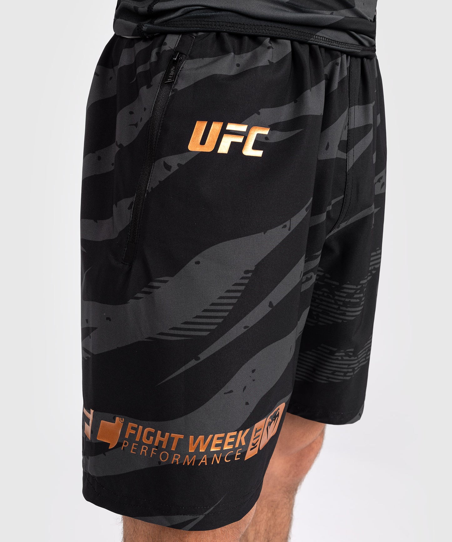 UFC Adrenaline By Venum Fight Week Performance Pantalón Corto para Hombre - Urban Camo