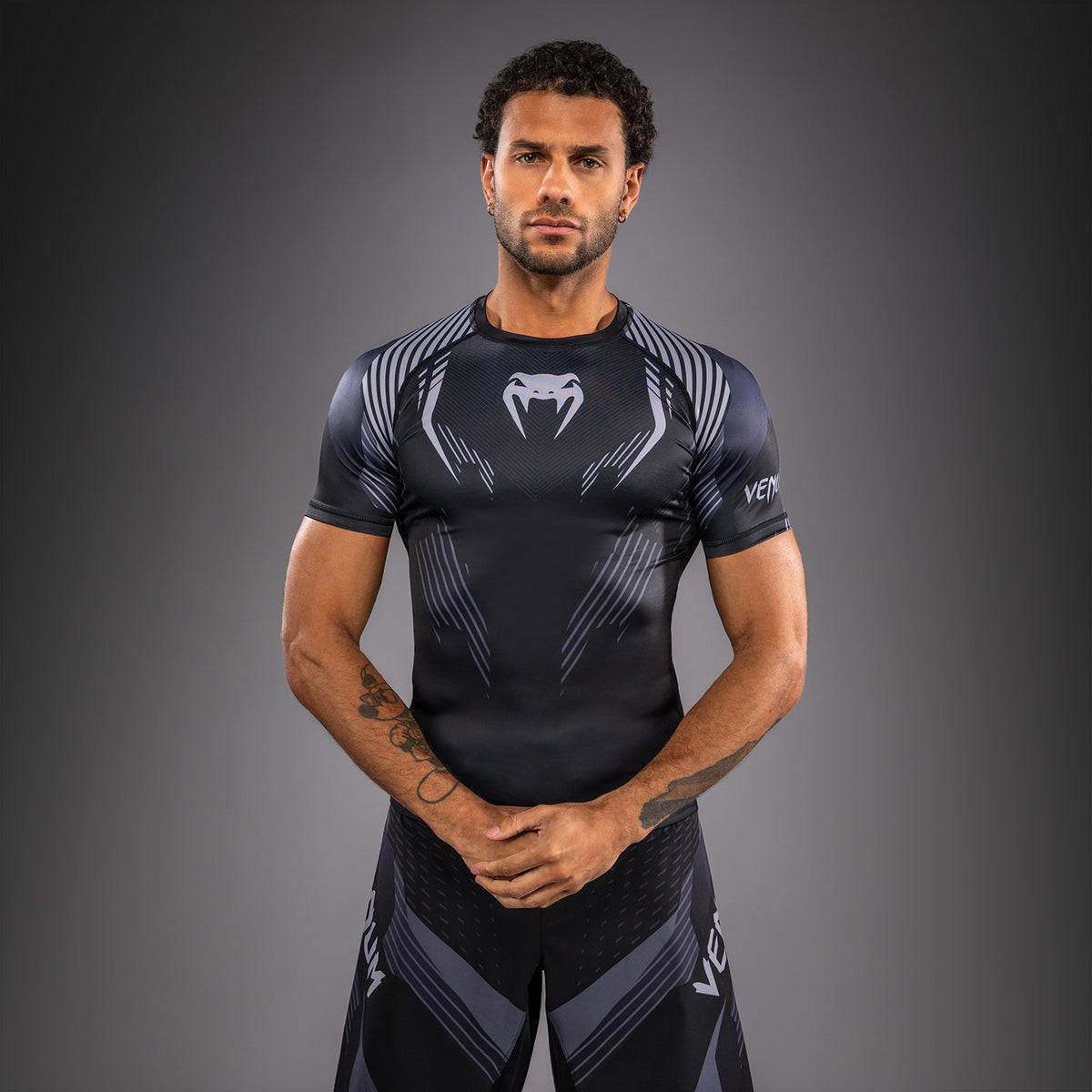 Venum No-Gi 6.0 Rashguard Manga Corta - Negro/Gris