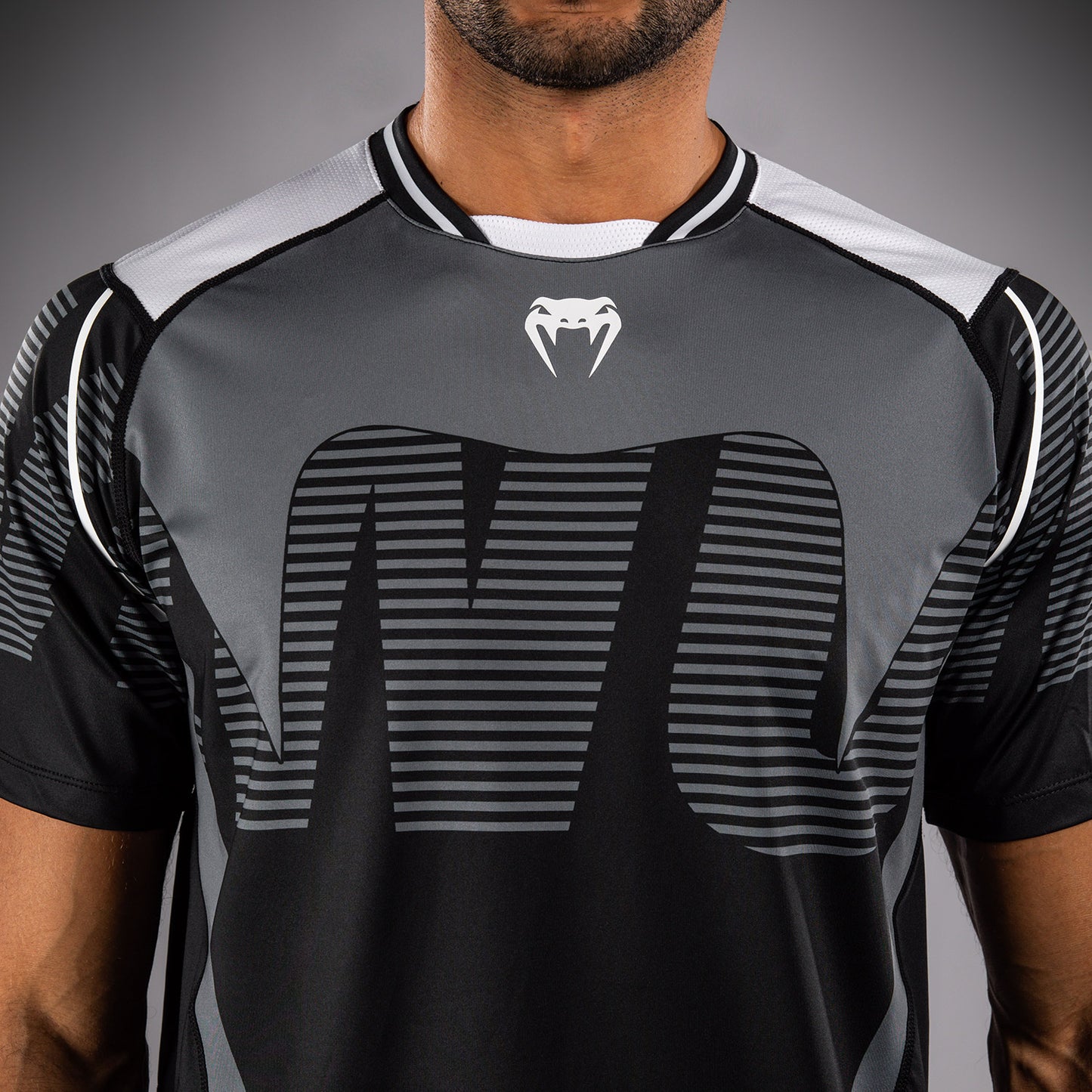Venum Adrenaline Camiseta Dry Tech – Negro/Gris Plata