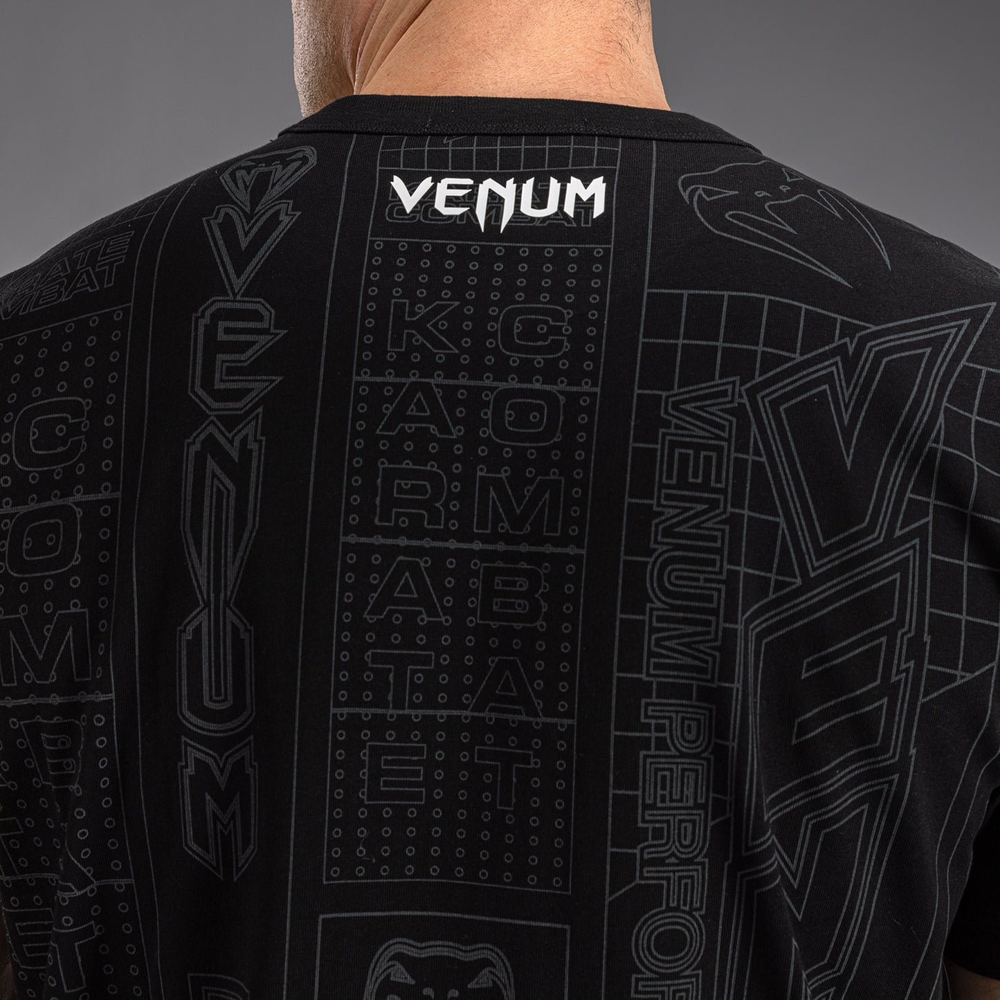 Karate Combat by Venum Camiseta – Negro/Gris