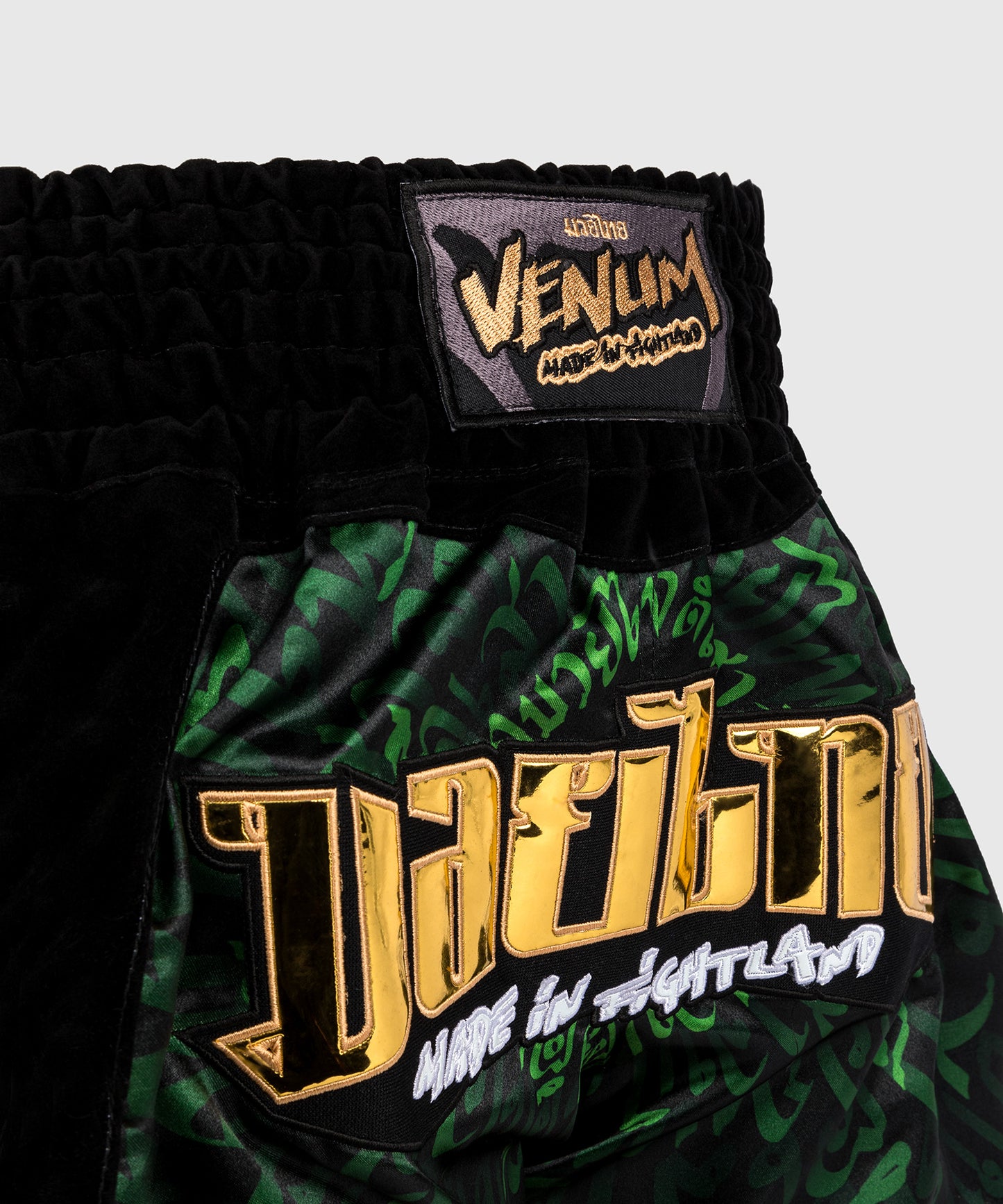 Venum Attack Shorts de Muay Thai - Negro/Verde