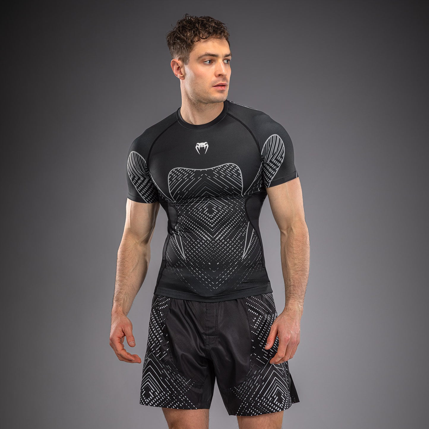 Venum Midnight Fury Rashguard Manga Corta – Negro/Gris/Plata