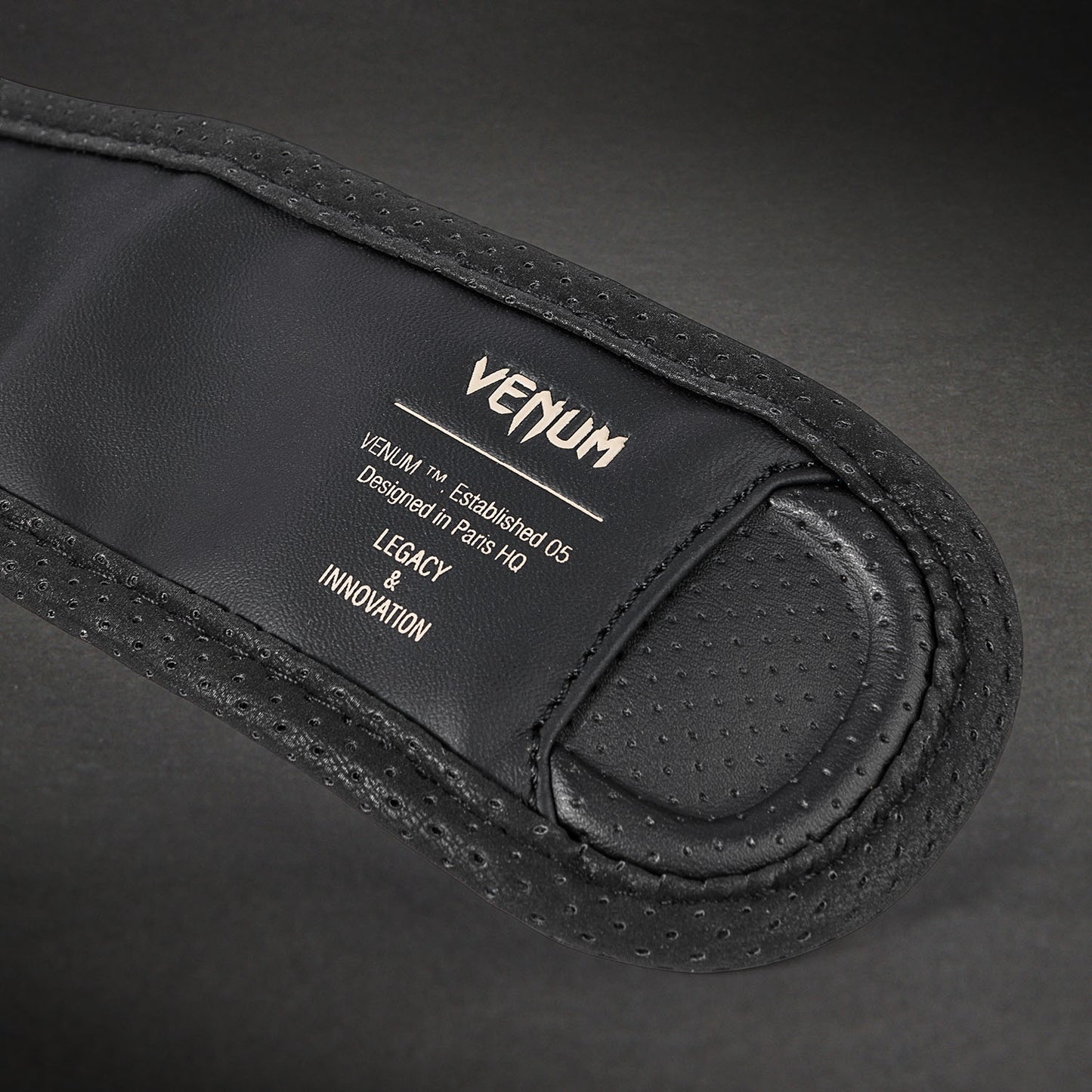 Venum Impact Evo Guantes de sparring MMA - Negro