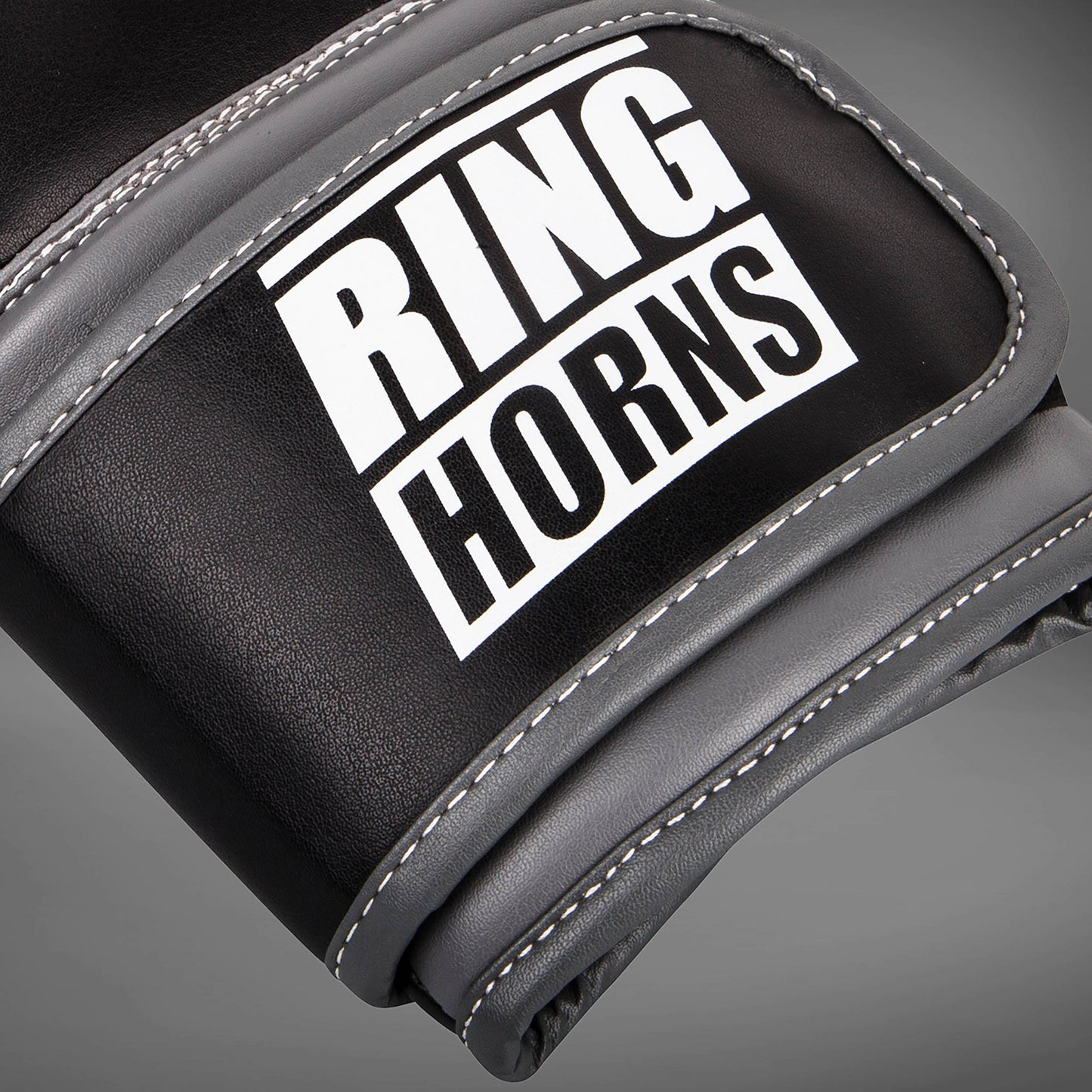 Ringhorns Charger by Venum Guantes de Boxeo – Negro
