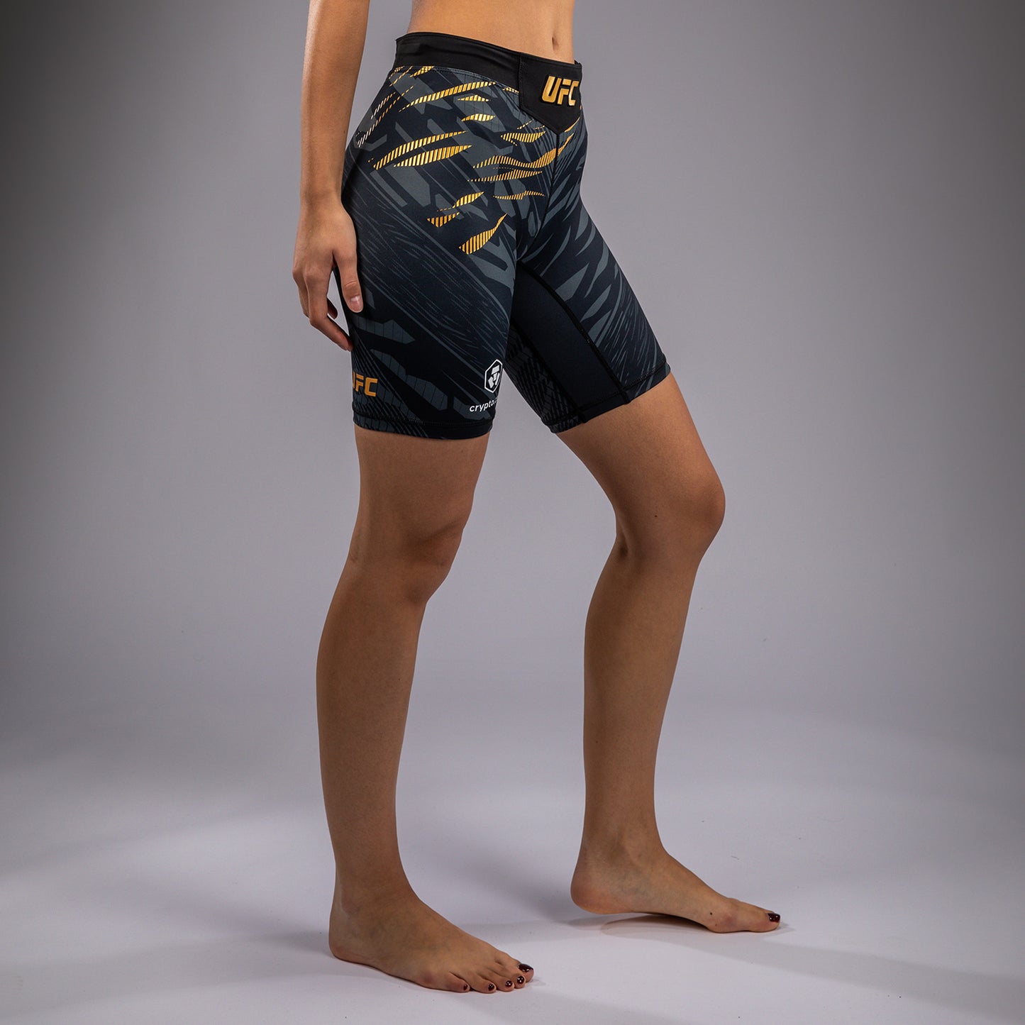 UFC Fusion by Venum Authentic Fight Night Vale Tudo Shorts para Mujer - Ajuste Largo - Champion