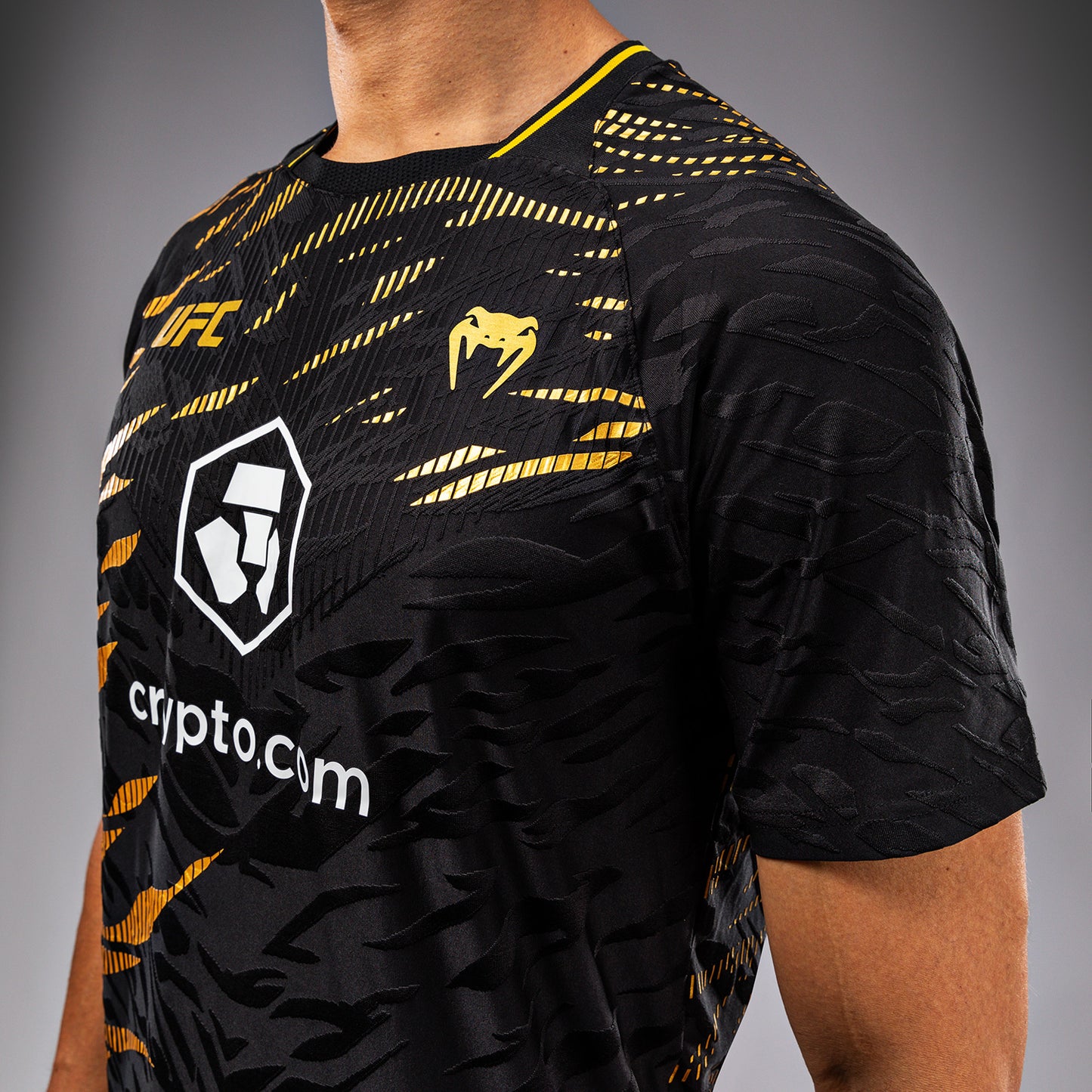 UFC Fusion by Venum Authentic Fight Night Camiseta de Salida para Hombre - Champion