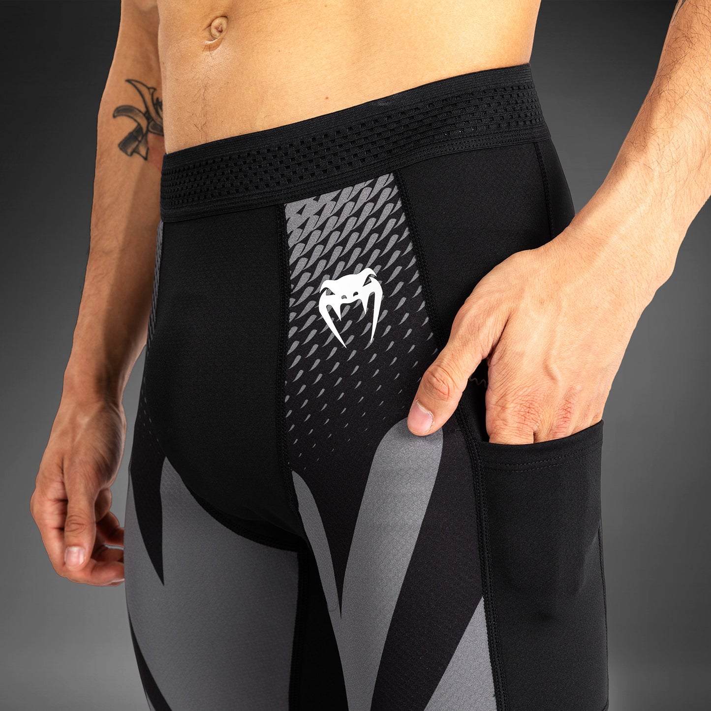 Venum Attack Pantalones de Compresión para Hombre - Negro