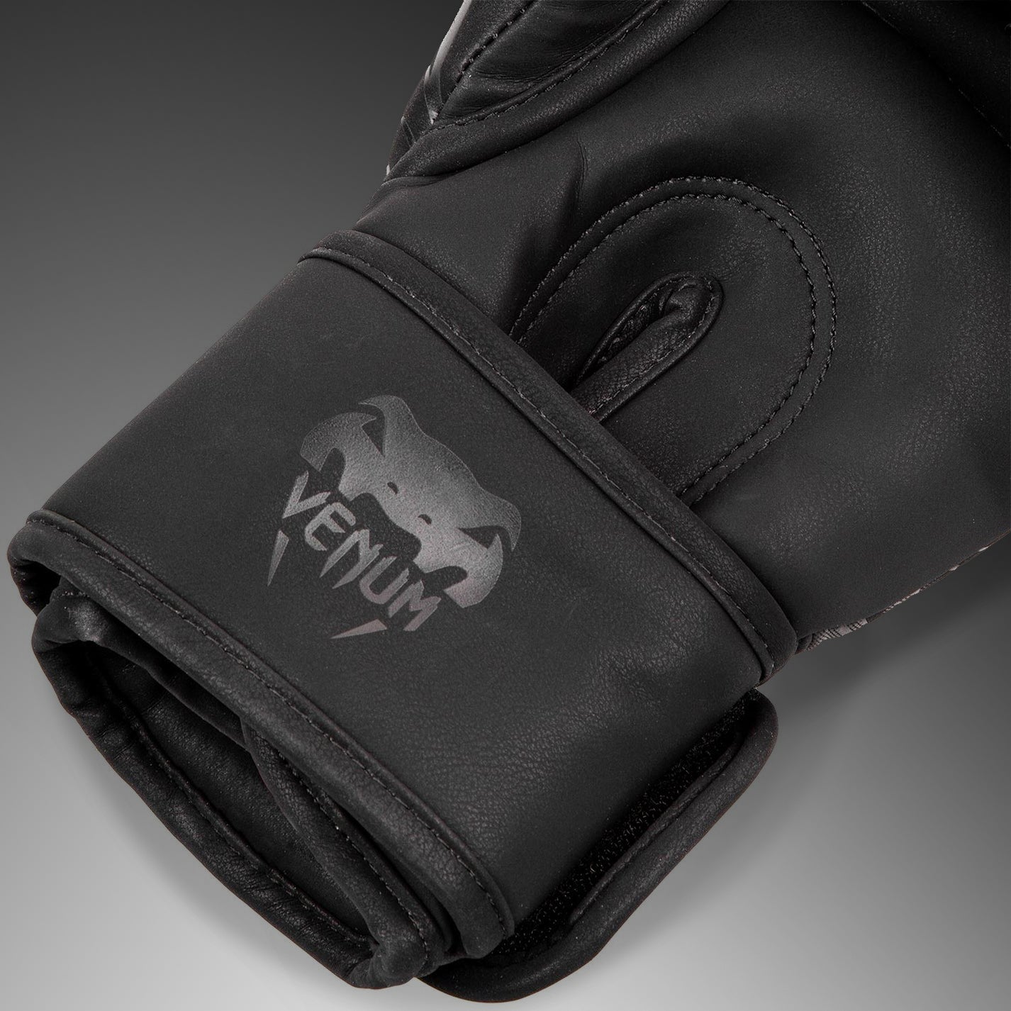 Guantes de boxeo Venum Dragon's Flight