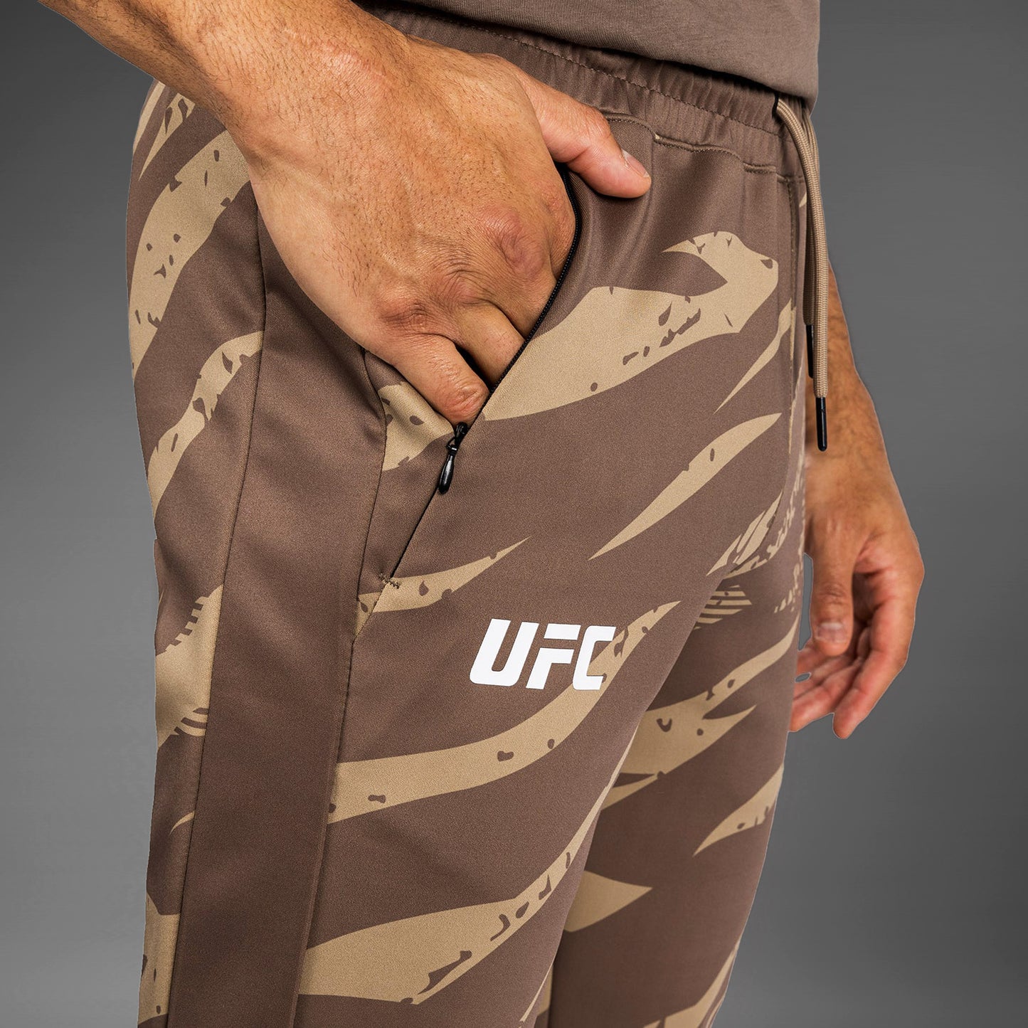 UFC Adrenaline By Venum Fight Week Pantalón de Hombre - Desert Camo