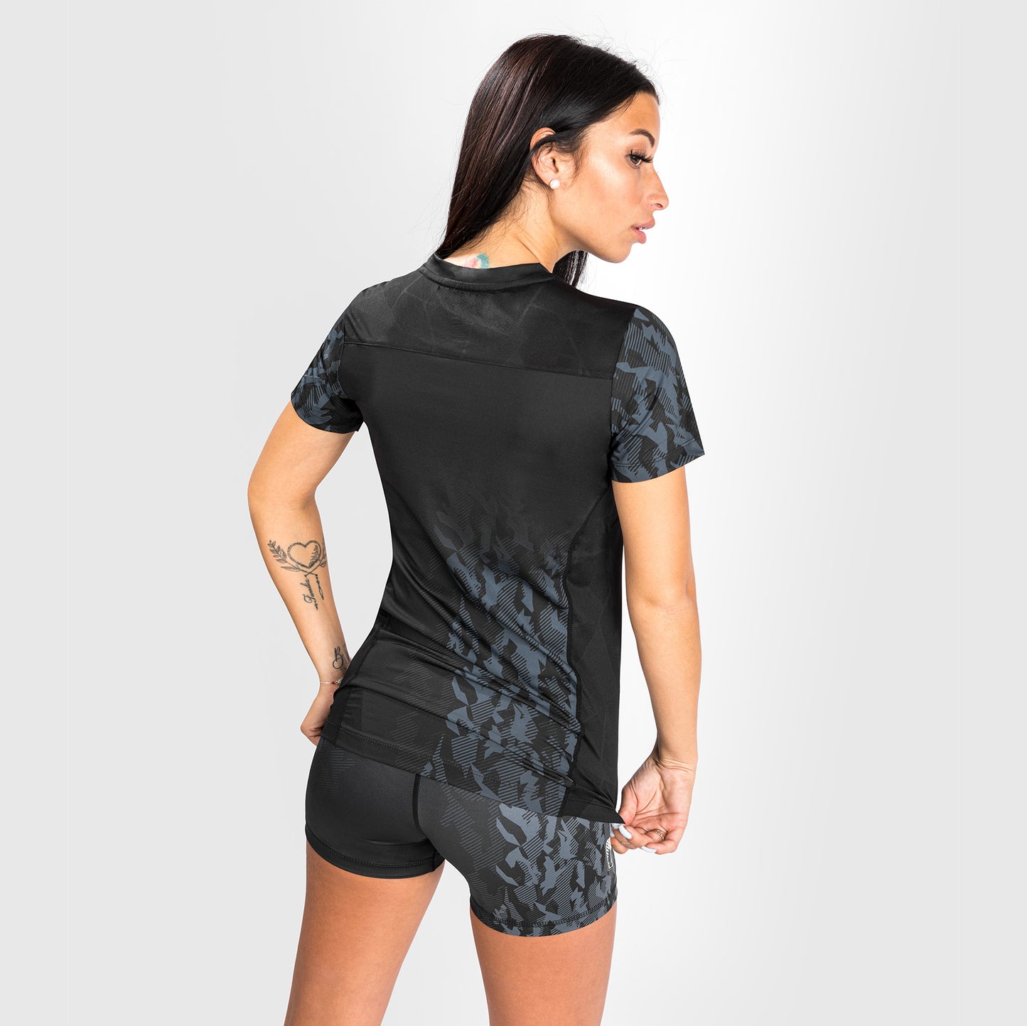 Venum UFC Authentic Fight Week Camiseta Performance de Manga Corta para Mujer – Negro