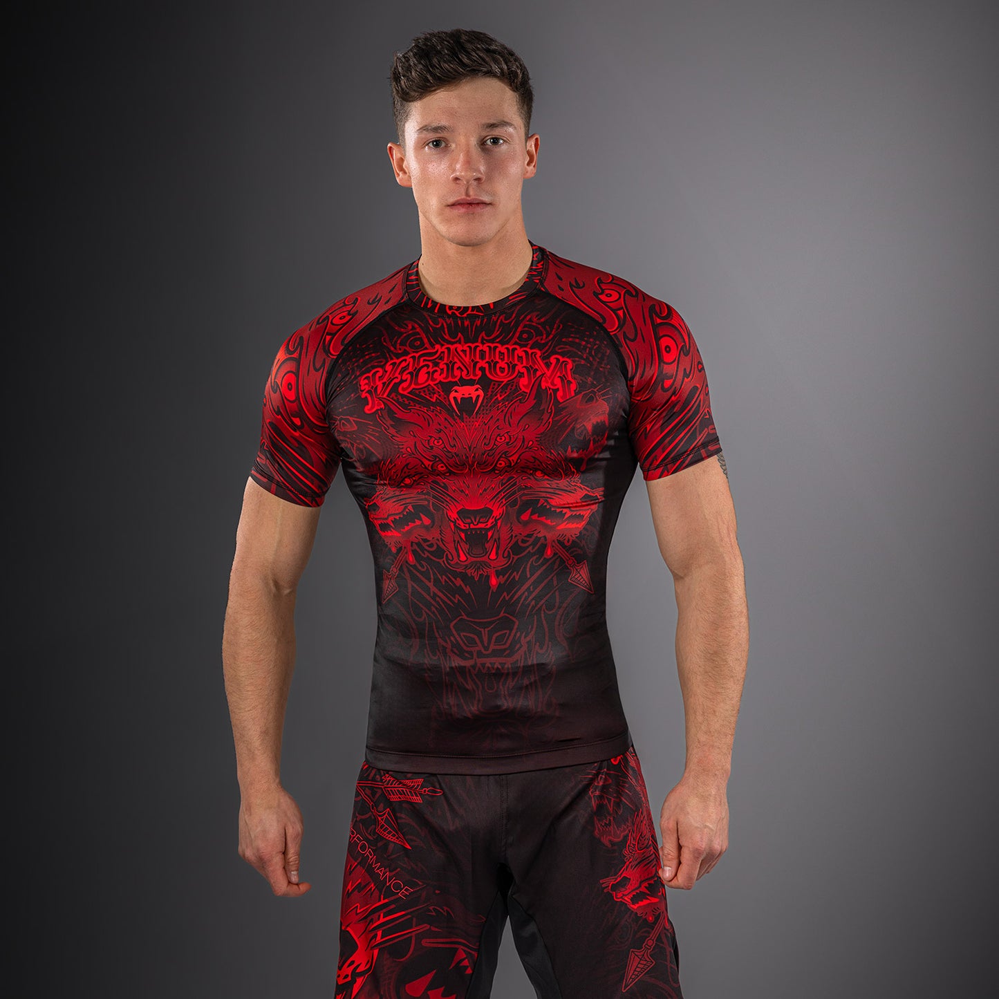 Venum Wolf Atak Rashguard Manga Corta – Negro/Rojo