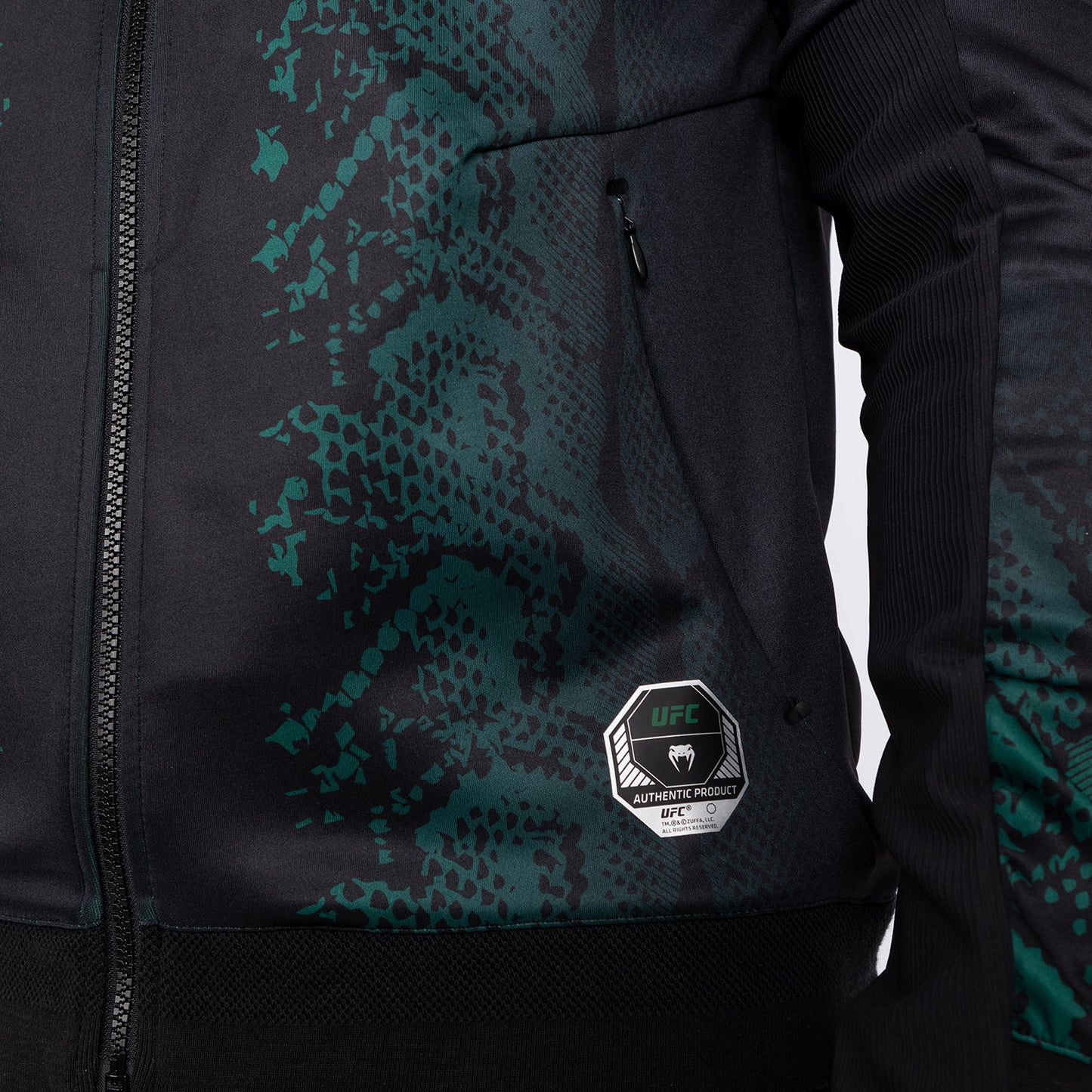 UFC Adrenaline by Venum Authentic Fight Night Sudadera con capucha para Hombre - Emerald Edition - Verde/Negro