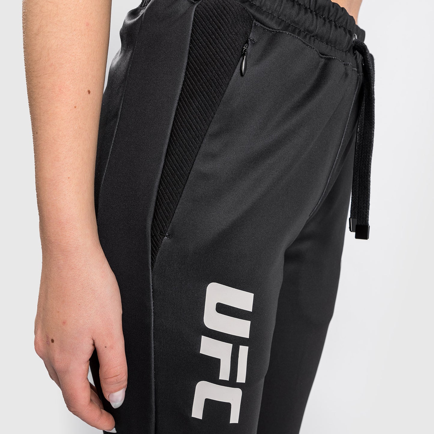 UFC Venum Authentic Fight Week 2.0 Jogging para Mujer – Negro/Arena