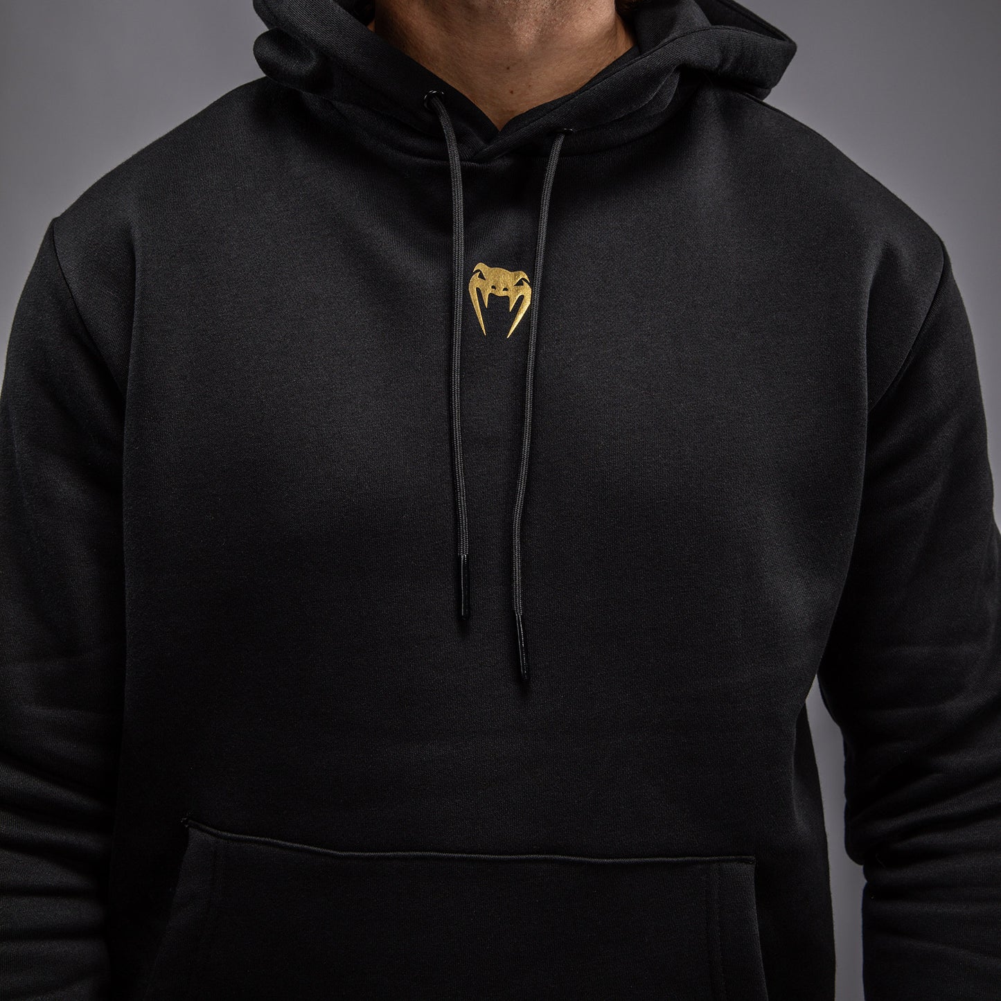 Venum x TEKKEN 8 - Marshall Law Sudadera - Negro/Rojo/Oro
