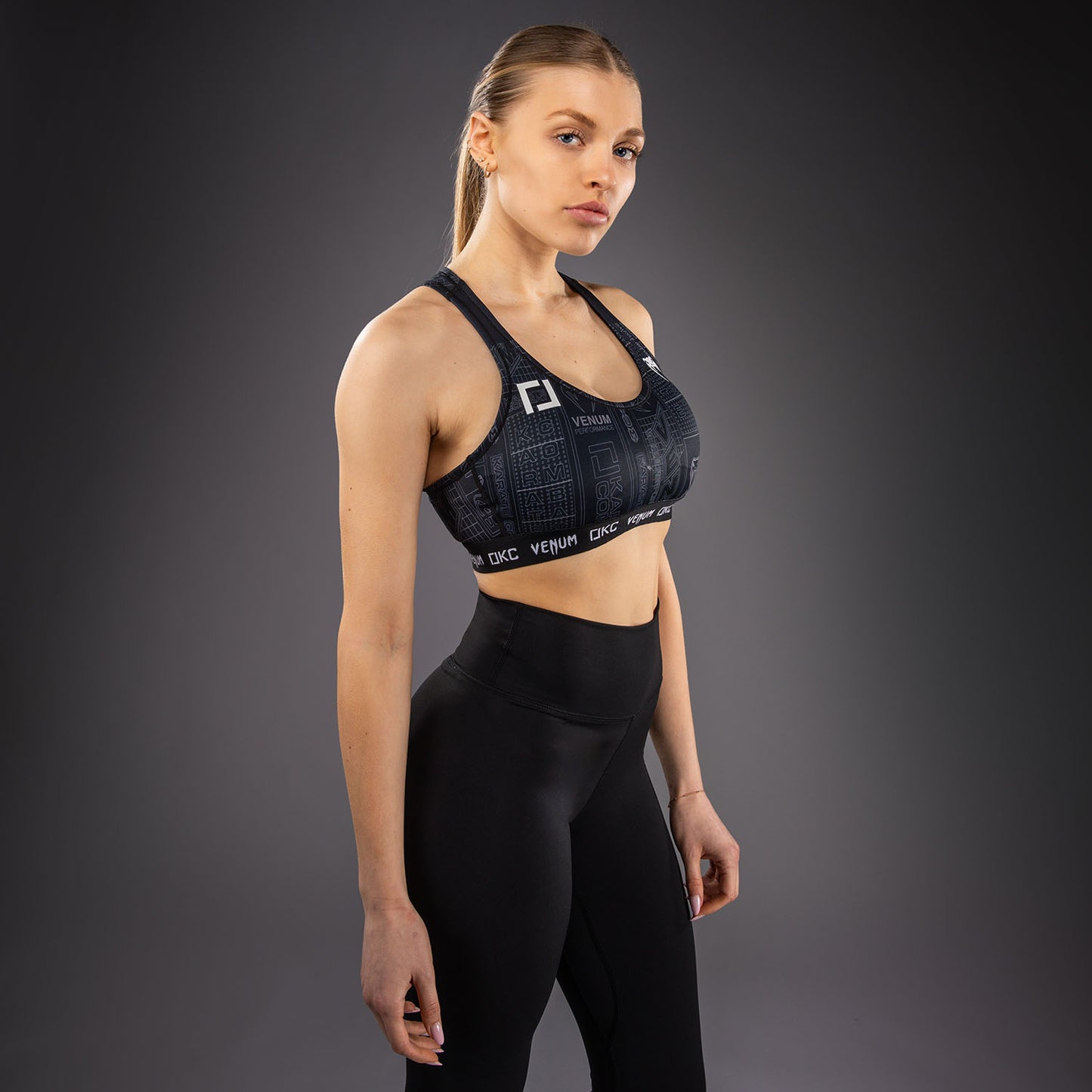 Karate Combat by Venum Sujetador Deportivo – Negro/Gris