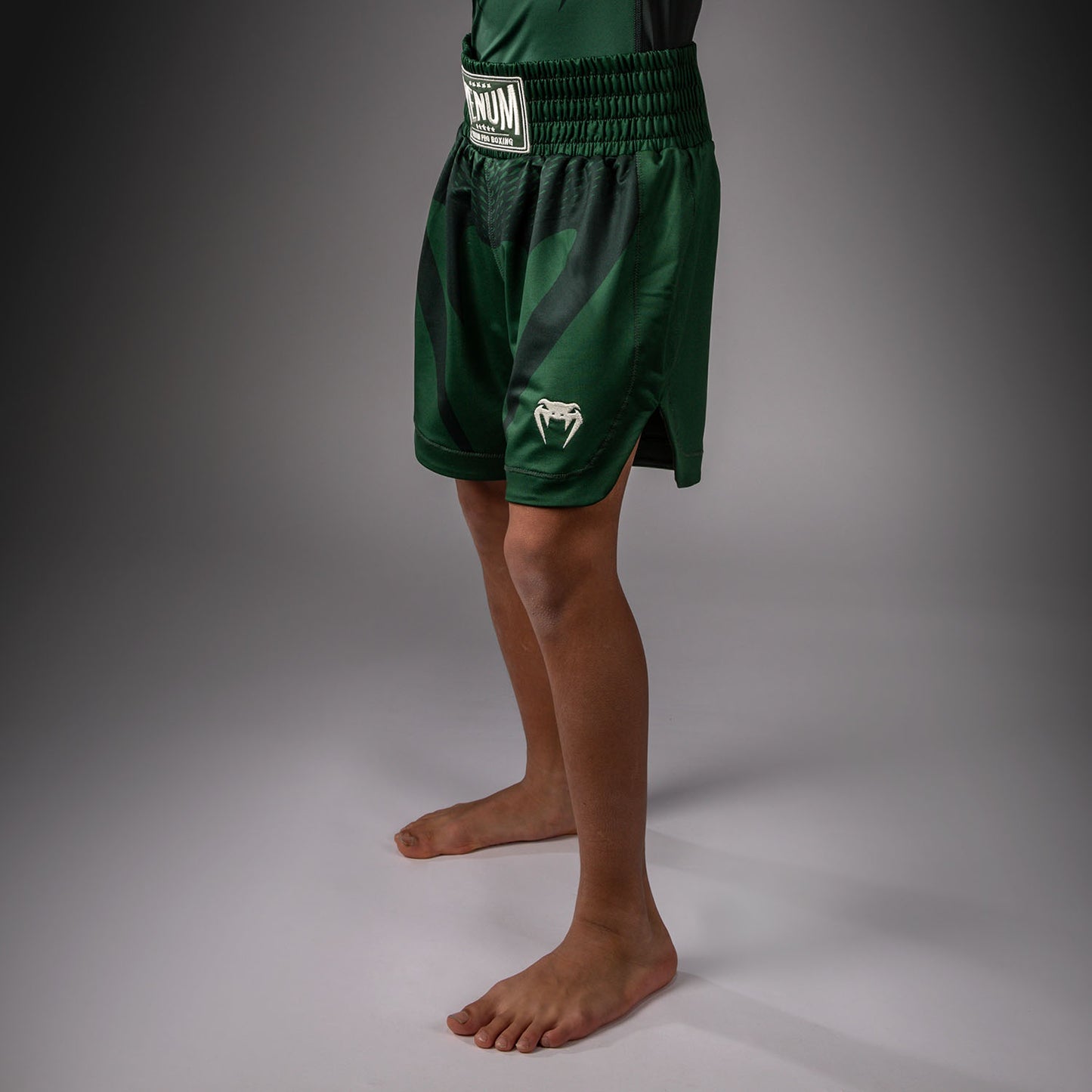 Venum Attack Pantalones Cortos de Boxeo Infantil - Verde Bosque/ Blanco Roto
