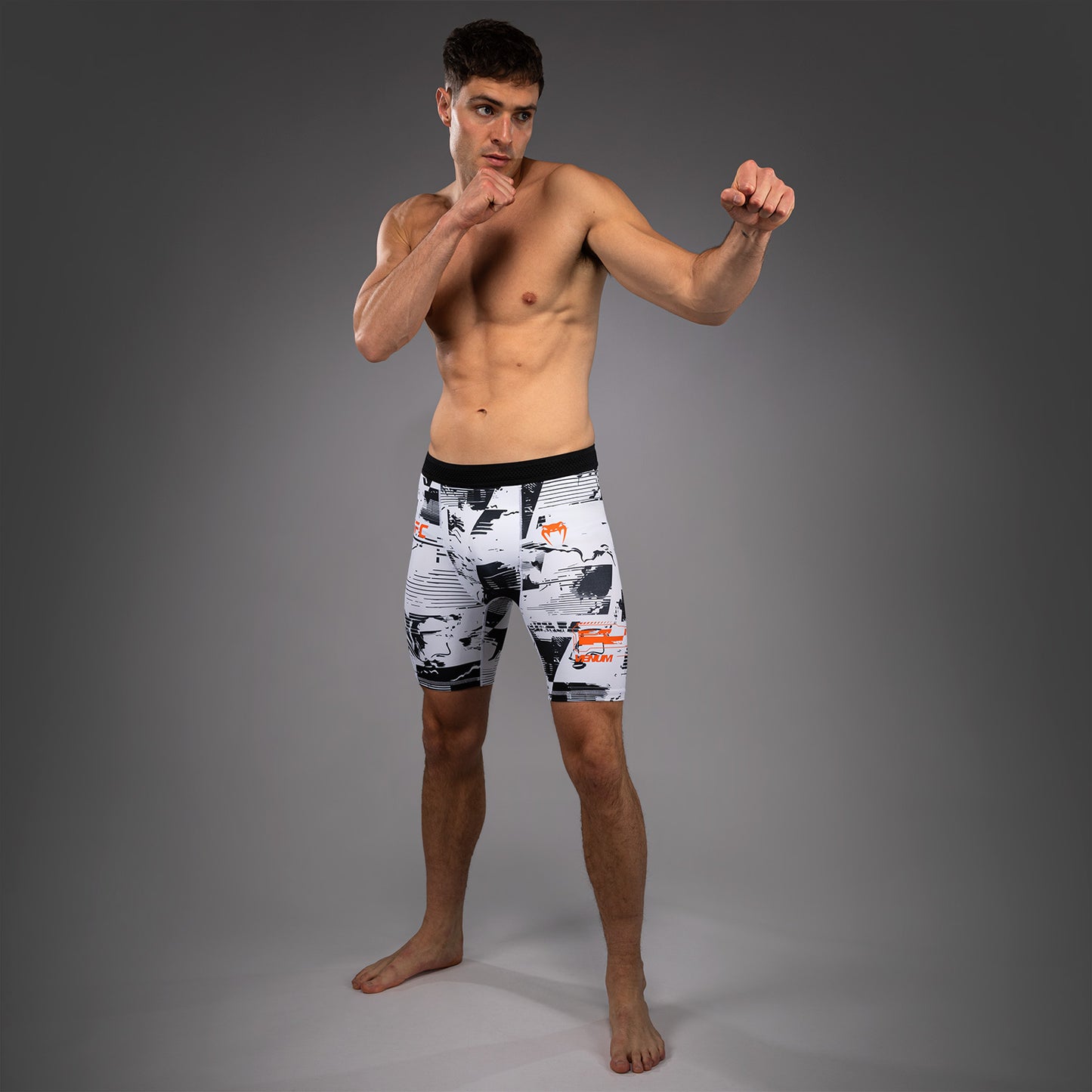 UFC Zenith by Venum Authentic Fight Week Short Vale Tudo Performance Hombre - Blanco