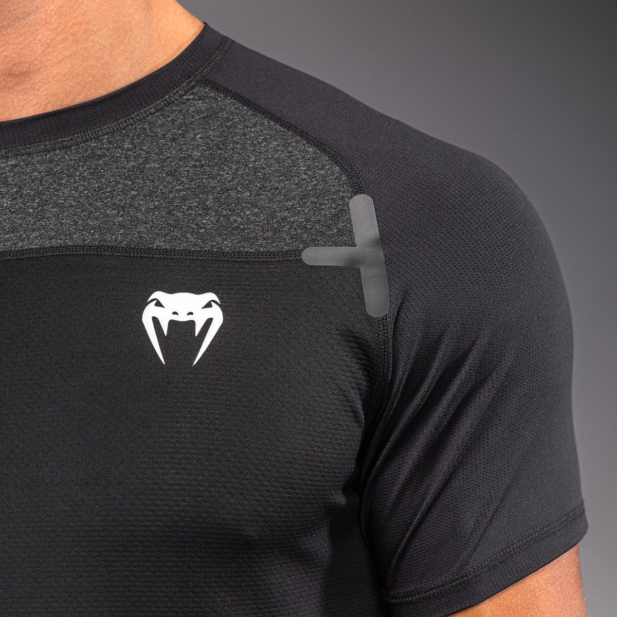 Venum G-Fit Scale Camiseta Dry Tech - Negro