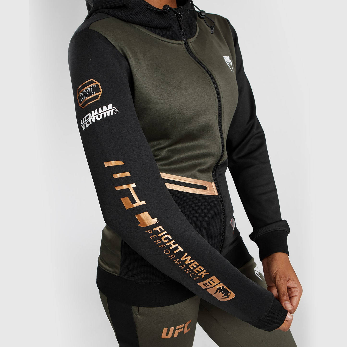 UFC Adrenaline by Venum Fight Week Sudadera con capucha y cremallera para mujer - Caqui/Bronce