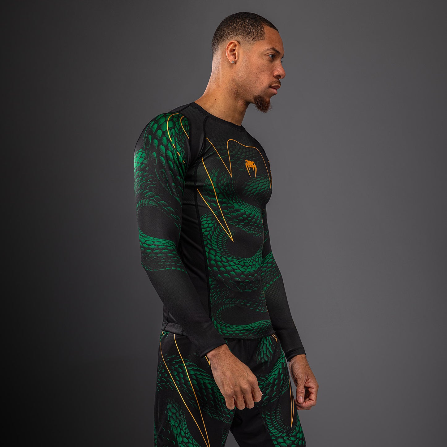 Venum Matupa Rashguard Manga Larga - Negro/Verde/Oro